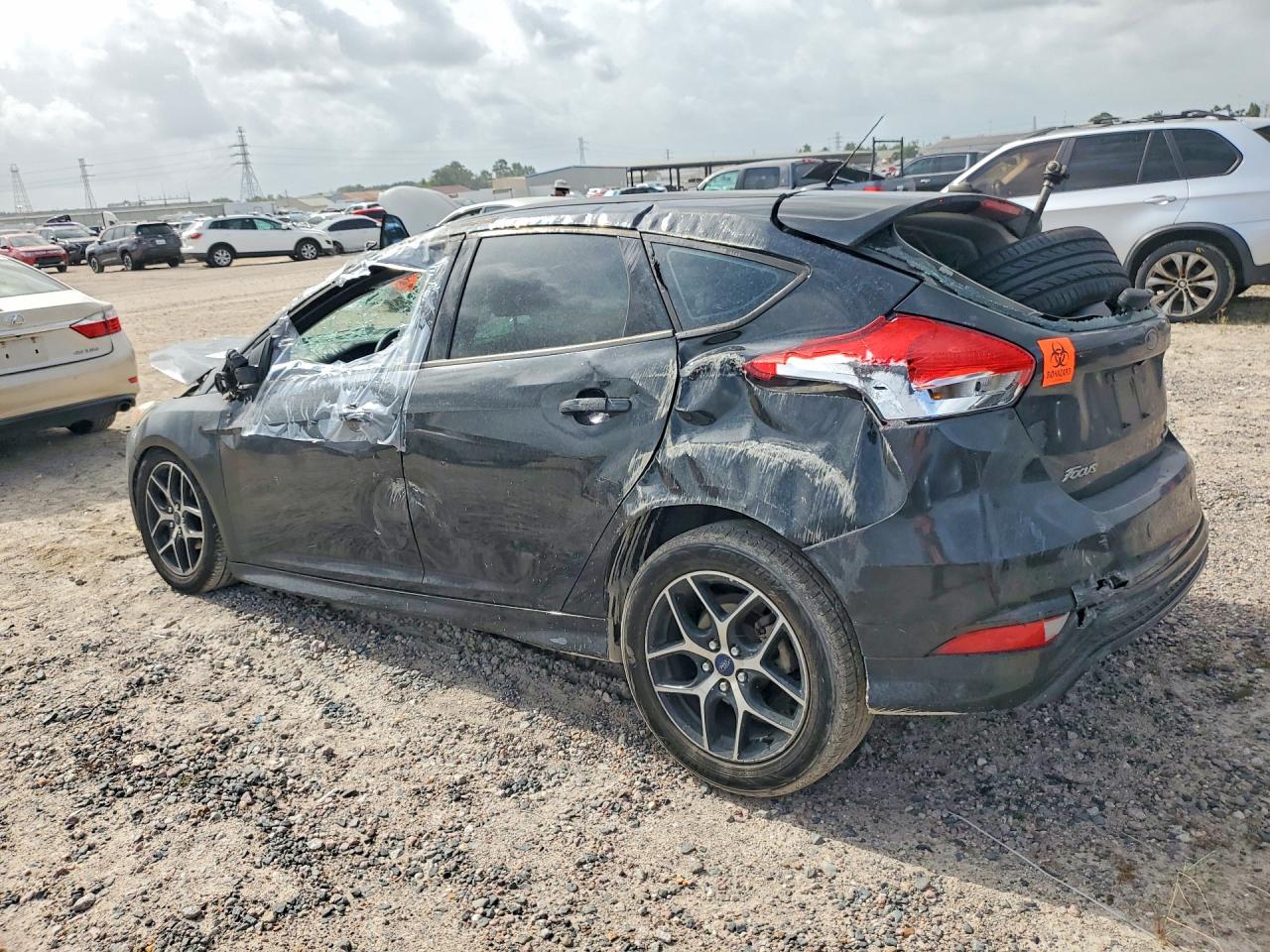2015 Ford Focus Se Black vin: 1FADP3K20FL323507