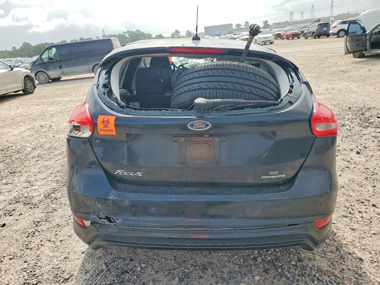 2015 Ford Focus Se Black vin: 1FADP3K20FL323507
