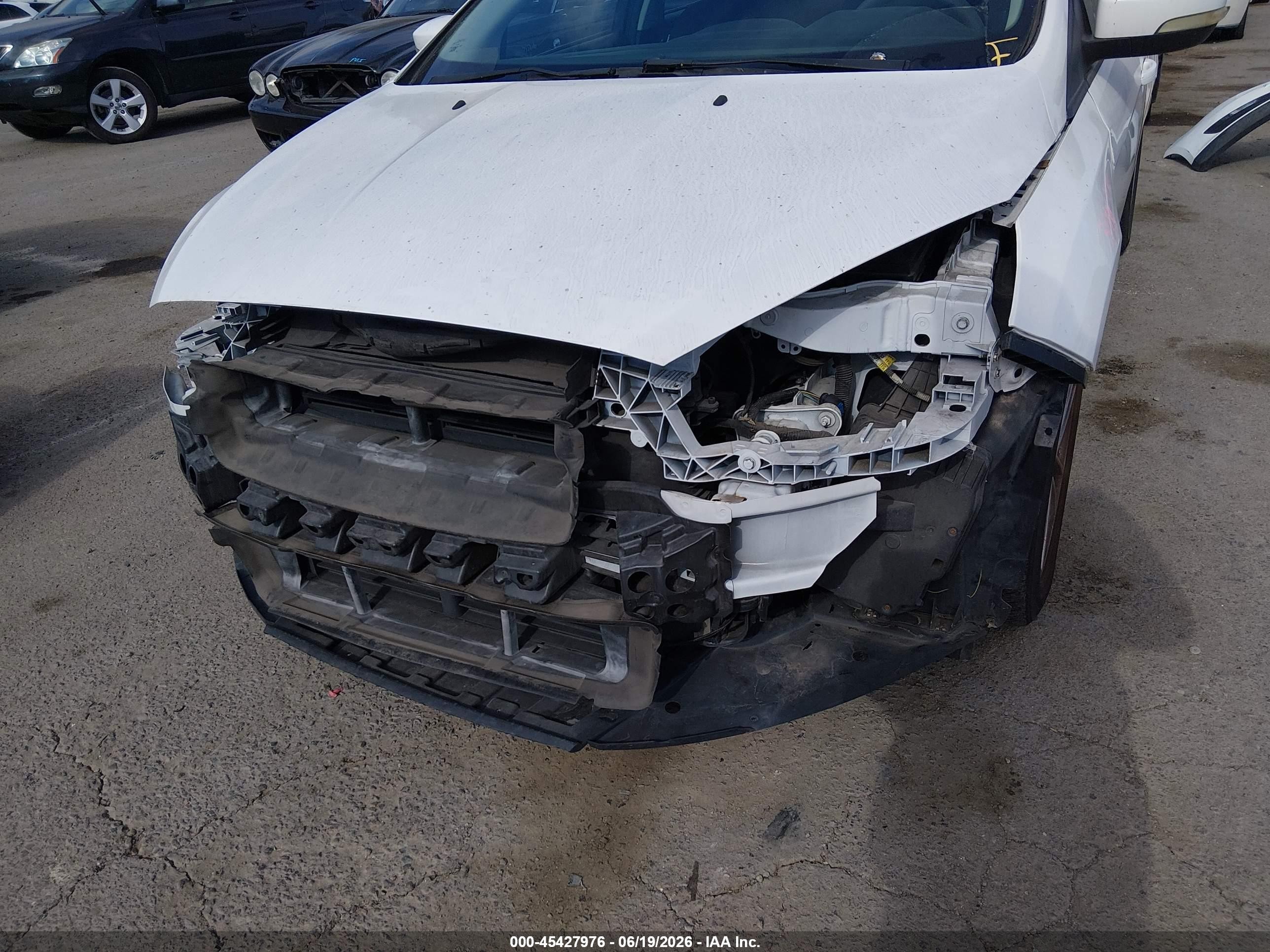 2015 Ford Focus Se White vin: 1FADP3K20FL329467