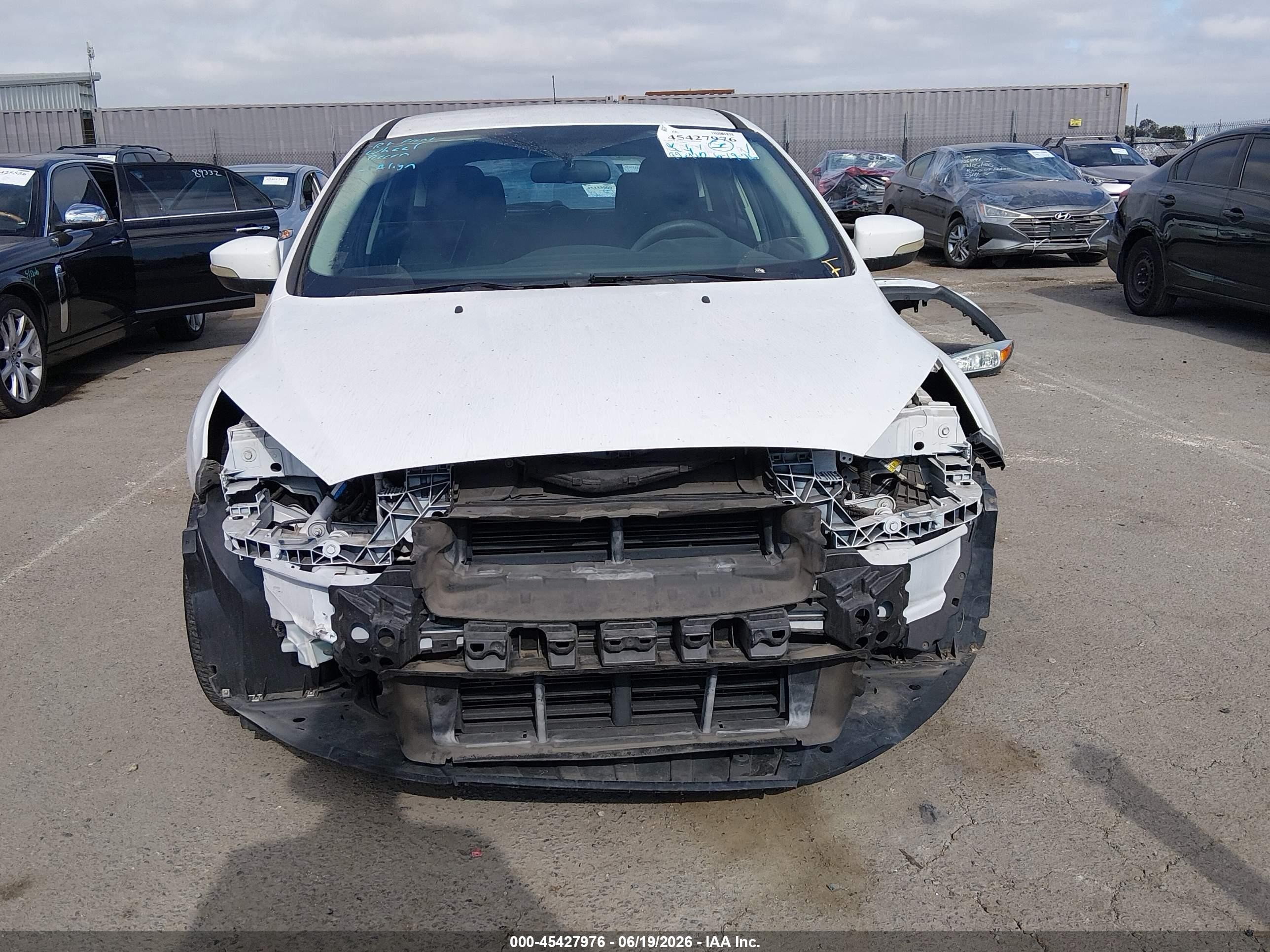 2015 Ford Focus Se White vin: 1FADP3K20FL329467