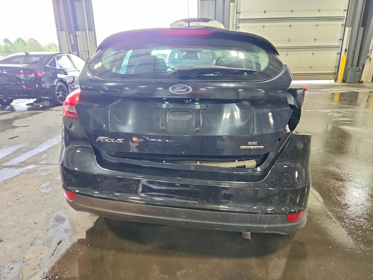 2015 Ford Focus Se Черный vin: 1FADP3K20FL343773