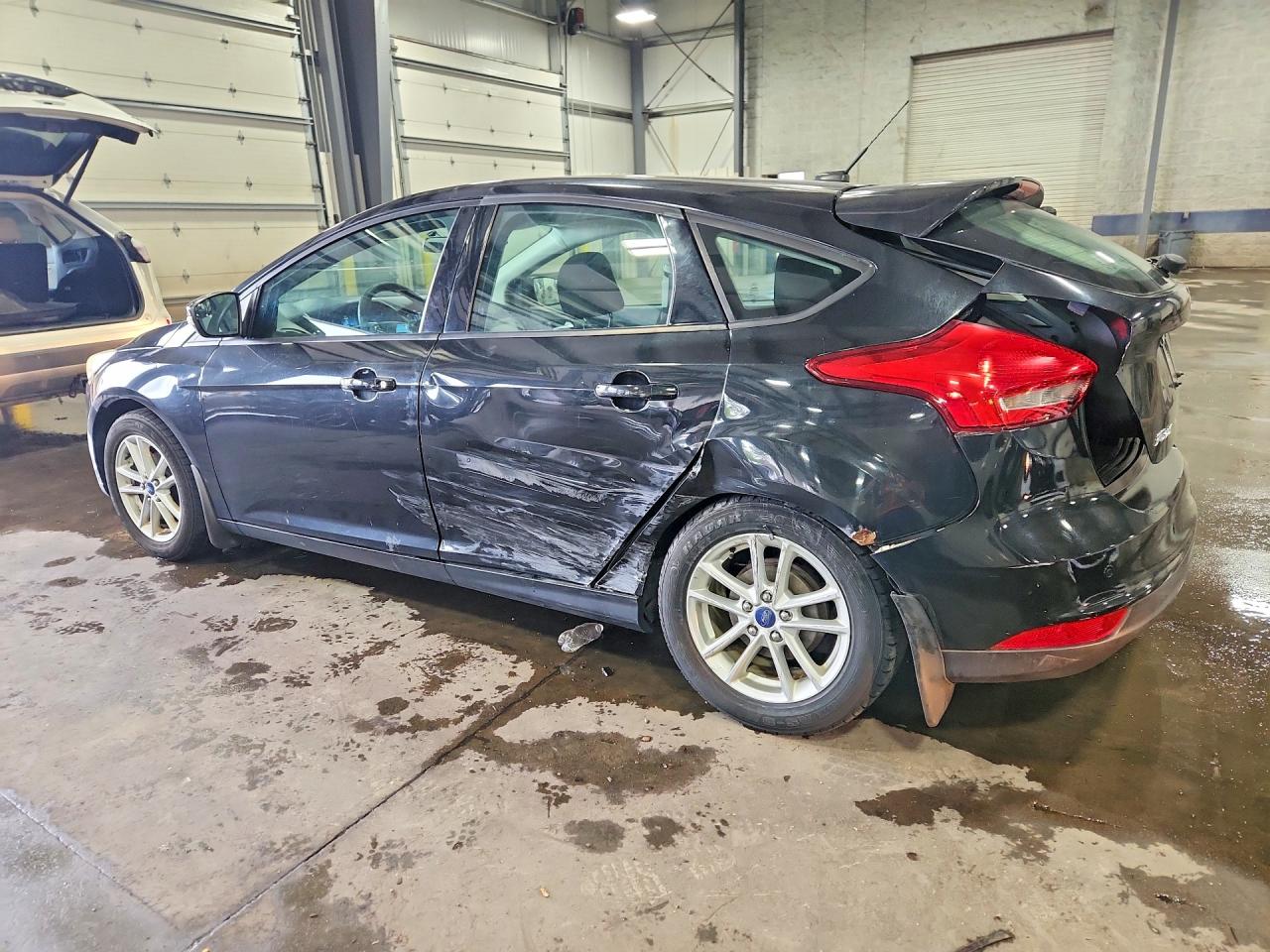2015 Ford Focus Se Черный vin: 1FADP3K20FL343773