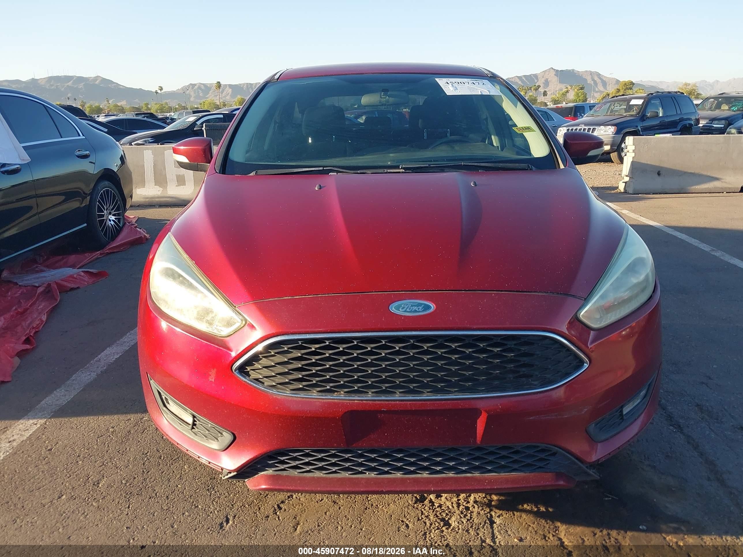 2015 Ford Focus Se Красный vin: 1FADP3K20FL361688