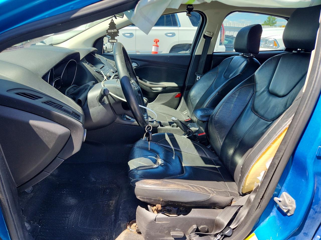 2015 Ford Focus Se Blue vin: 1FADP3K20FL369077