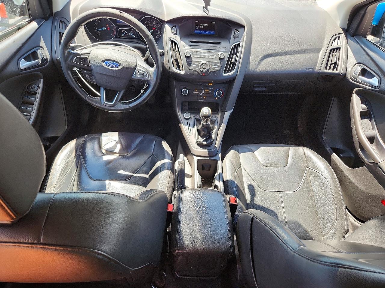 2015 Ford Focus Se Blue vin: 1FADP3K20FL369077