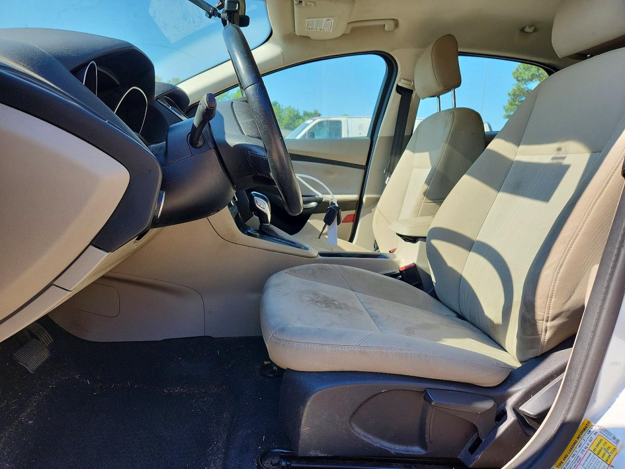 2015 Ford Focus Se White vin: 1FADP3K20FL384209