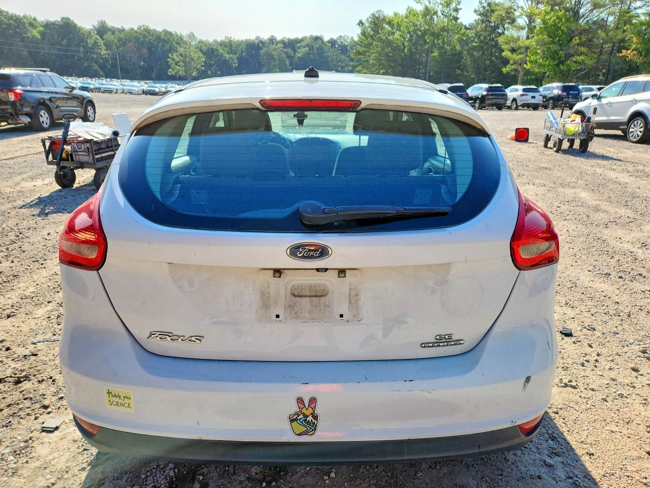 2015 Ford Focus Se White vin: 1FADP3K20FL384209