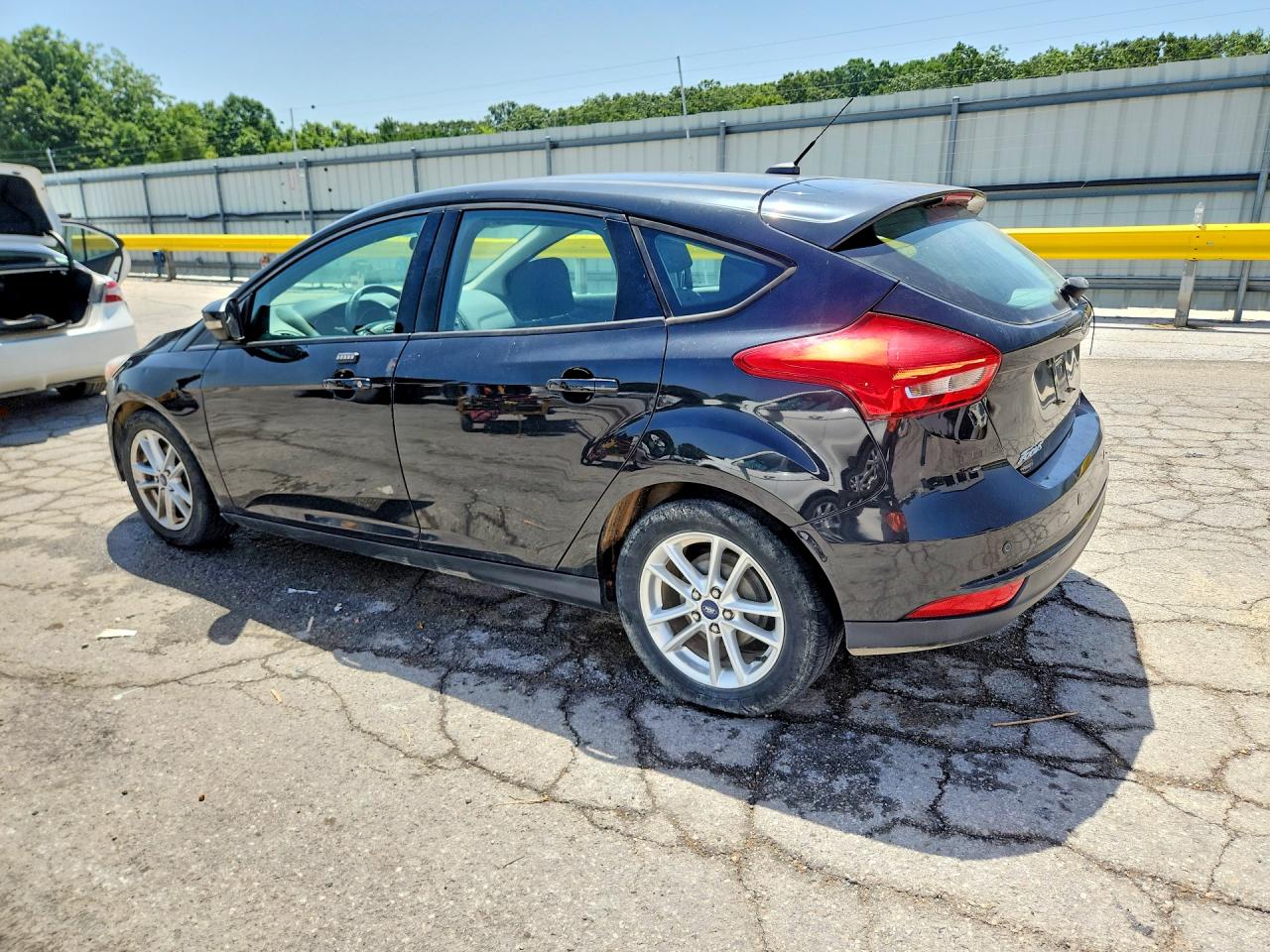 2015 Ford Focus Se Black vin: 1FADP3K20FL385229