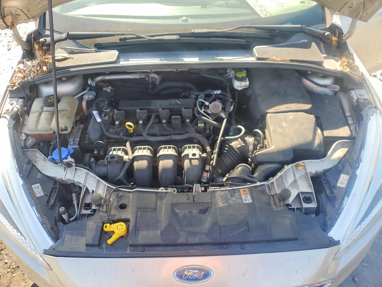 2018 Ford Focus Se Tan vin: 1FADP3K20JL281901
