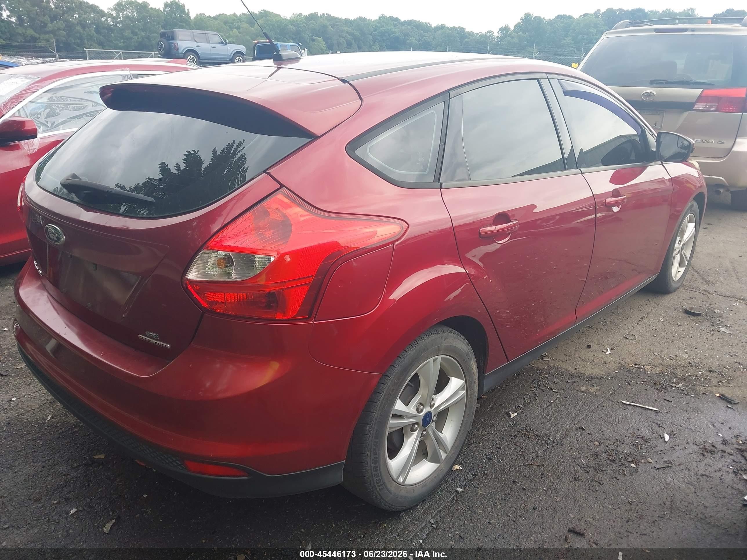 2013 Ford Focus Se Red vin: 1FADP3K21DL155356