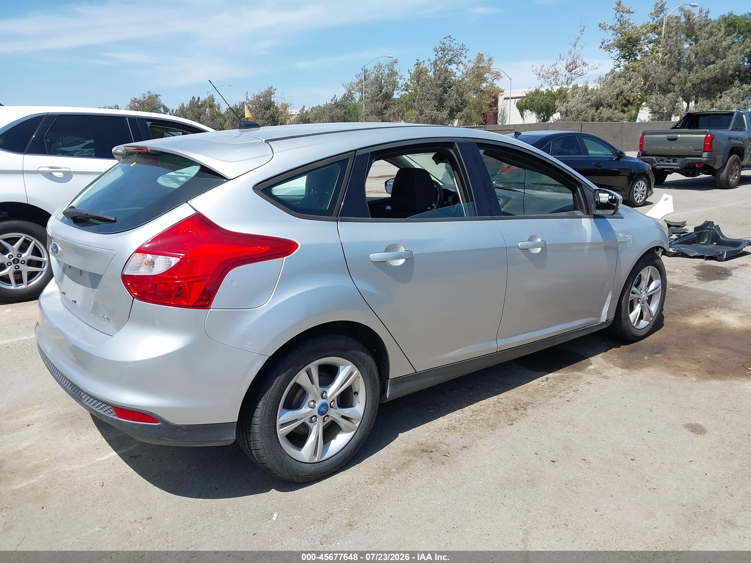 2013 Ford Focus Se Серебряный vin: 1FADP3K21DL204894