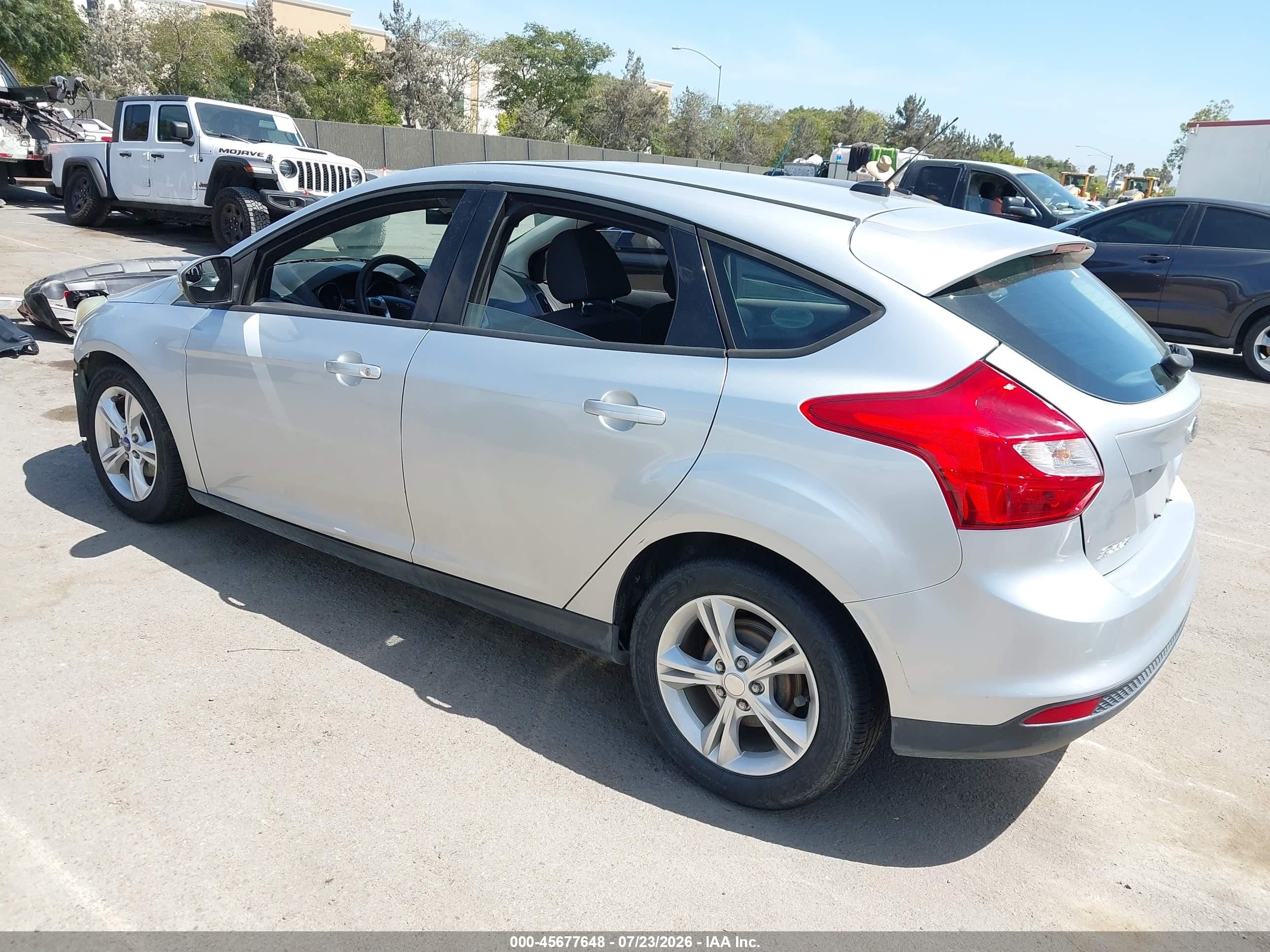 2013 Ford Focus Se Серебряный vin: 1FADP3K21DL204894