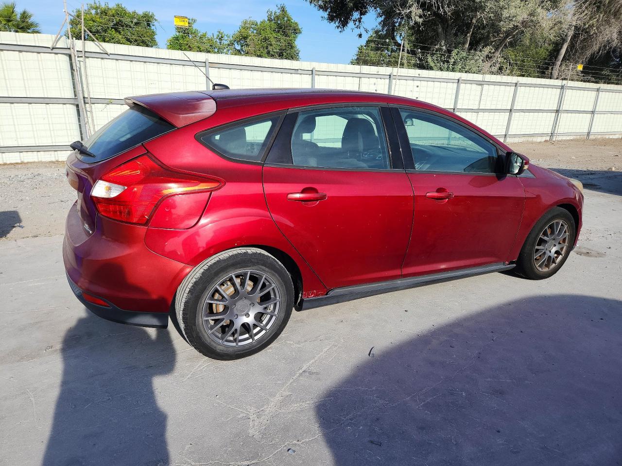 2013 Ford Focus Se Темно-бордовый vin: 1FADP3K21DL233893