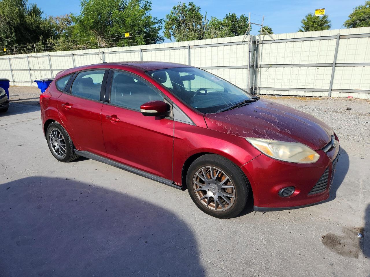 2013 Ford Focus Se Темно-бордовый vin: 1FADP3K21DL233893