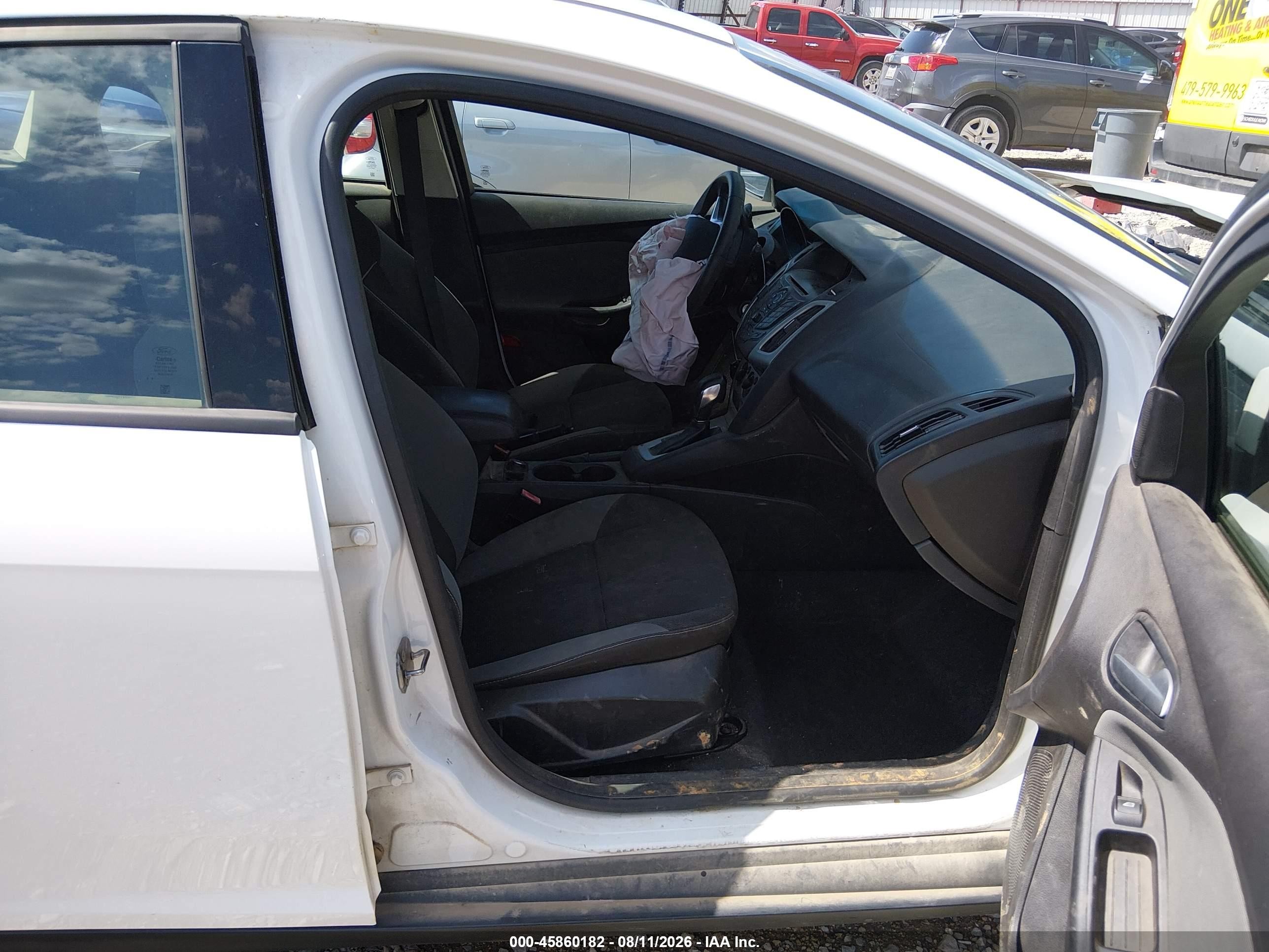 2013 Ford Focus Se White vin: 1FADP3K21DL259670