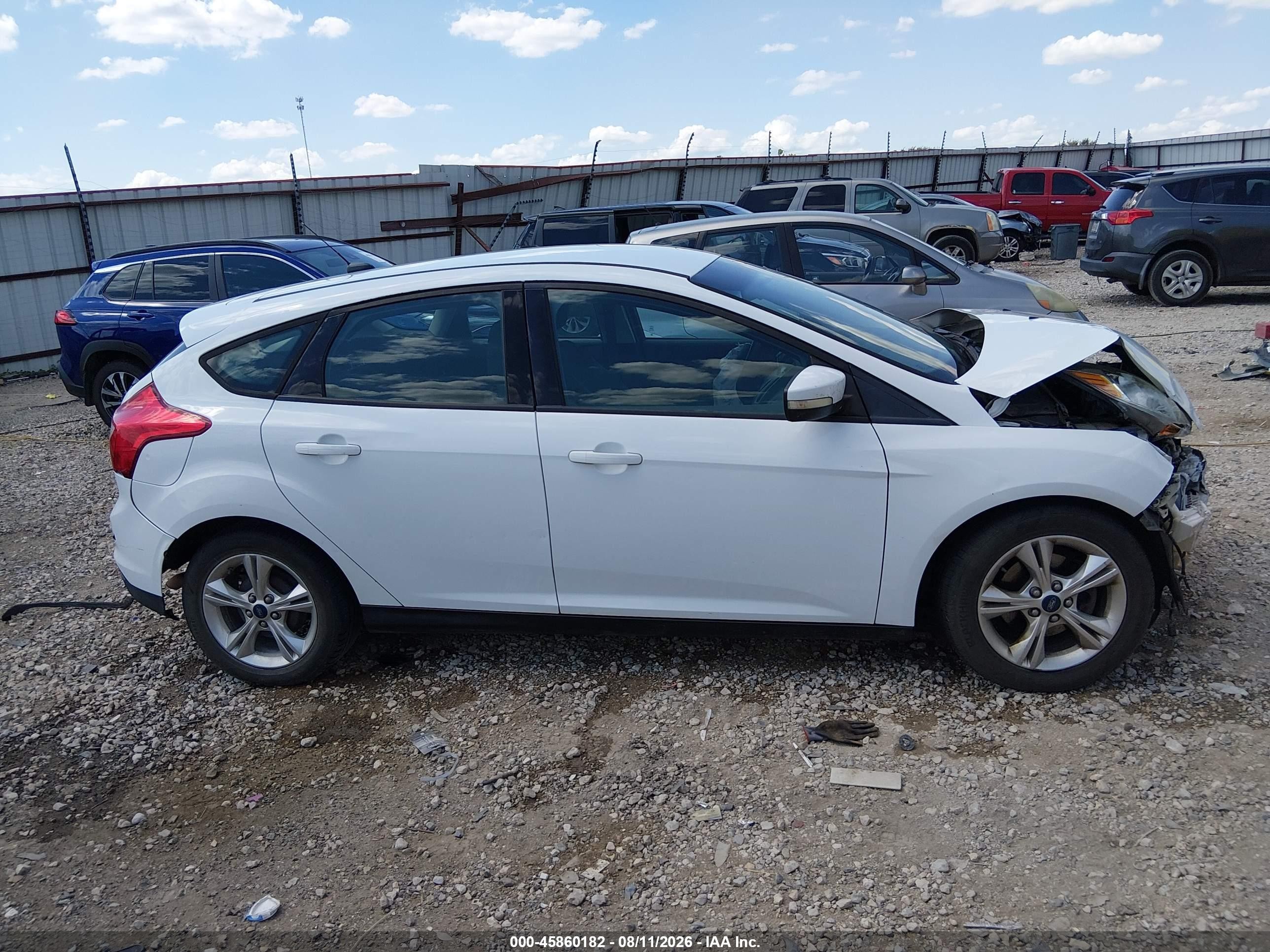 2013 Ford Focus Se White vin: 1FADP3K21DL259670
