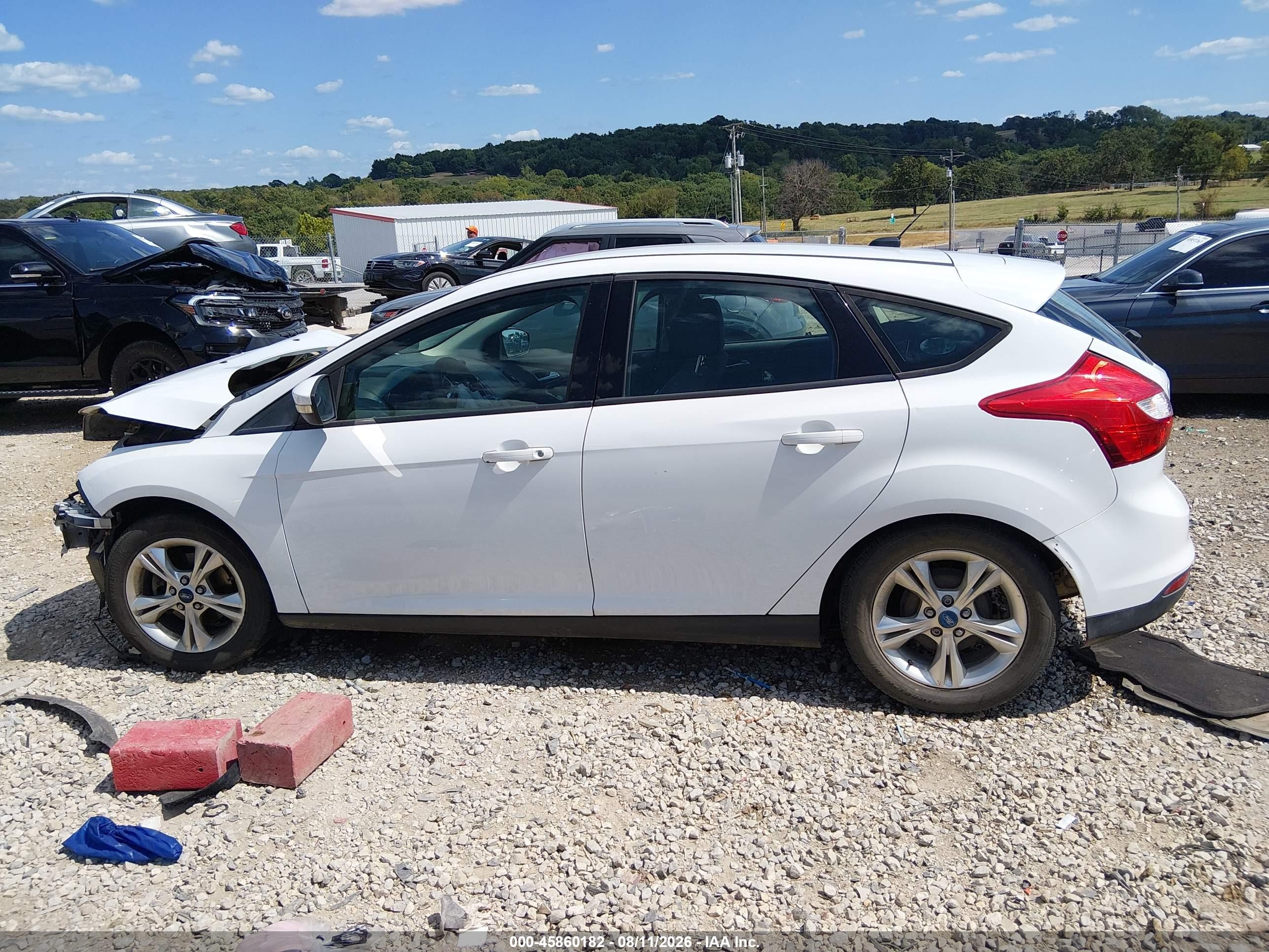 2013 Ford Focus Se White vin: 1FADP3K21DL259670