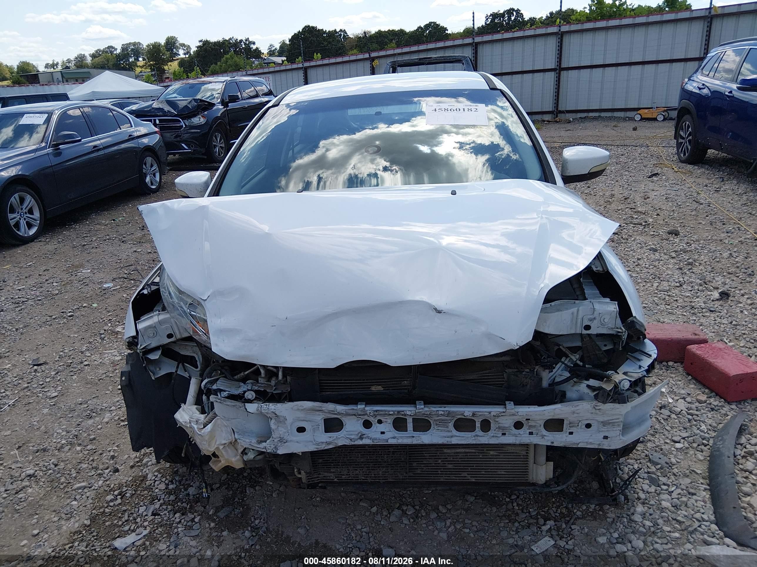 2013 Ford Focus Se White vin: 1FADP3K21DL259670