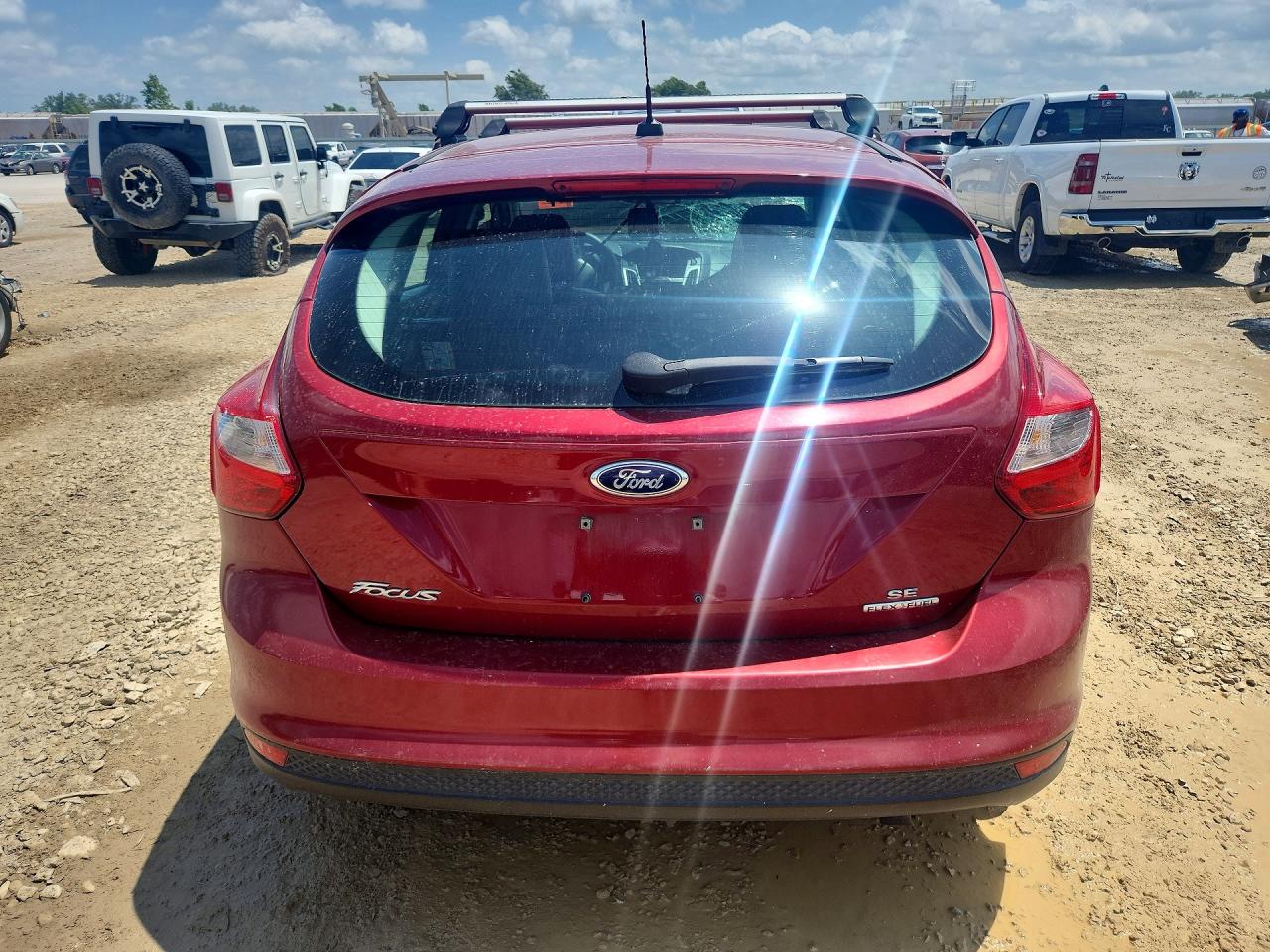 2013 Ford Focus Se Red vin: 1FADP3K21DL280776