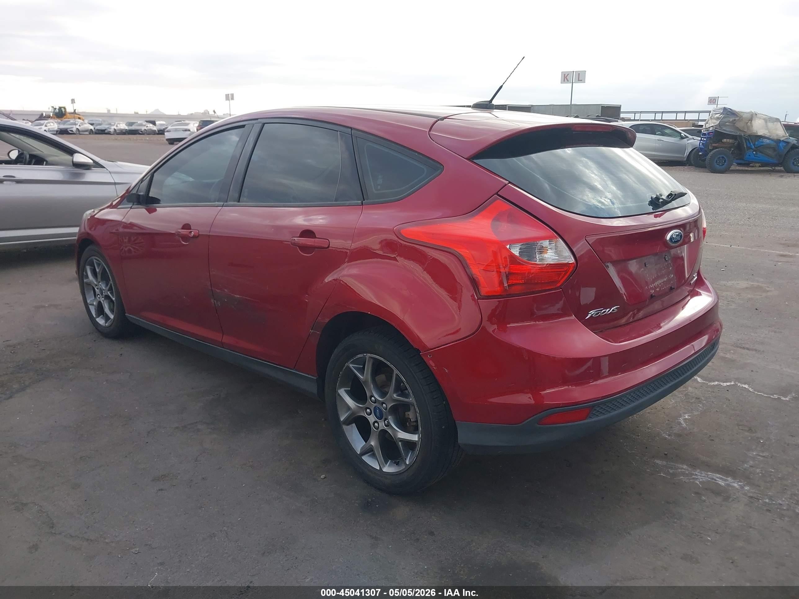 2013 Ford Focus Se Red vin: 1FADP3K21DL344461