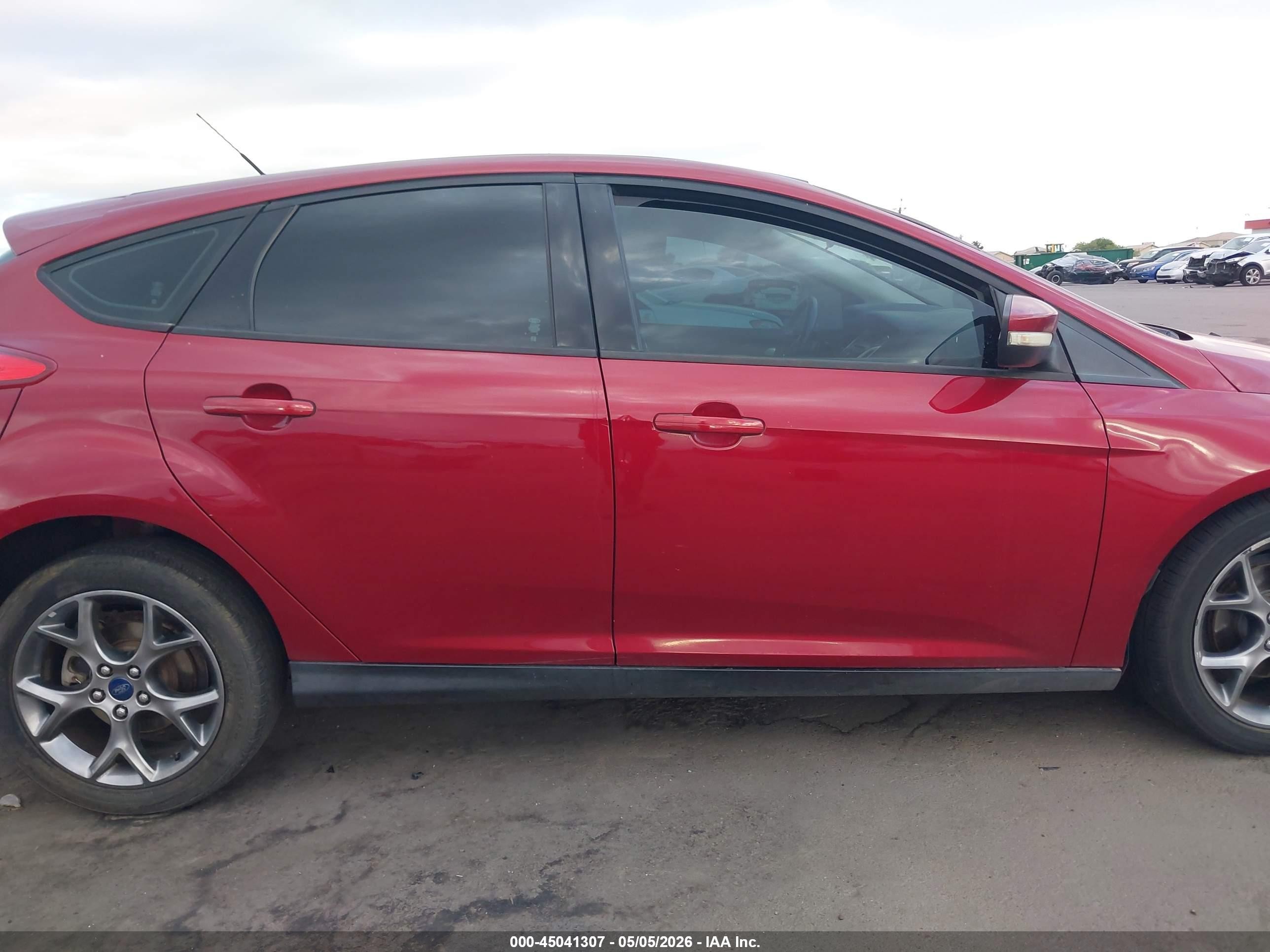 2013 Ford Focus Se Red vin: 1FADP3K21DL344461