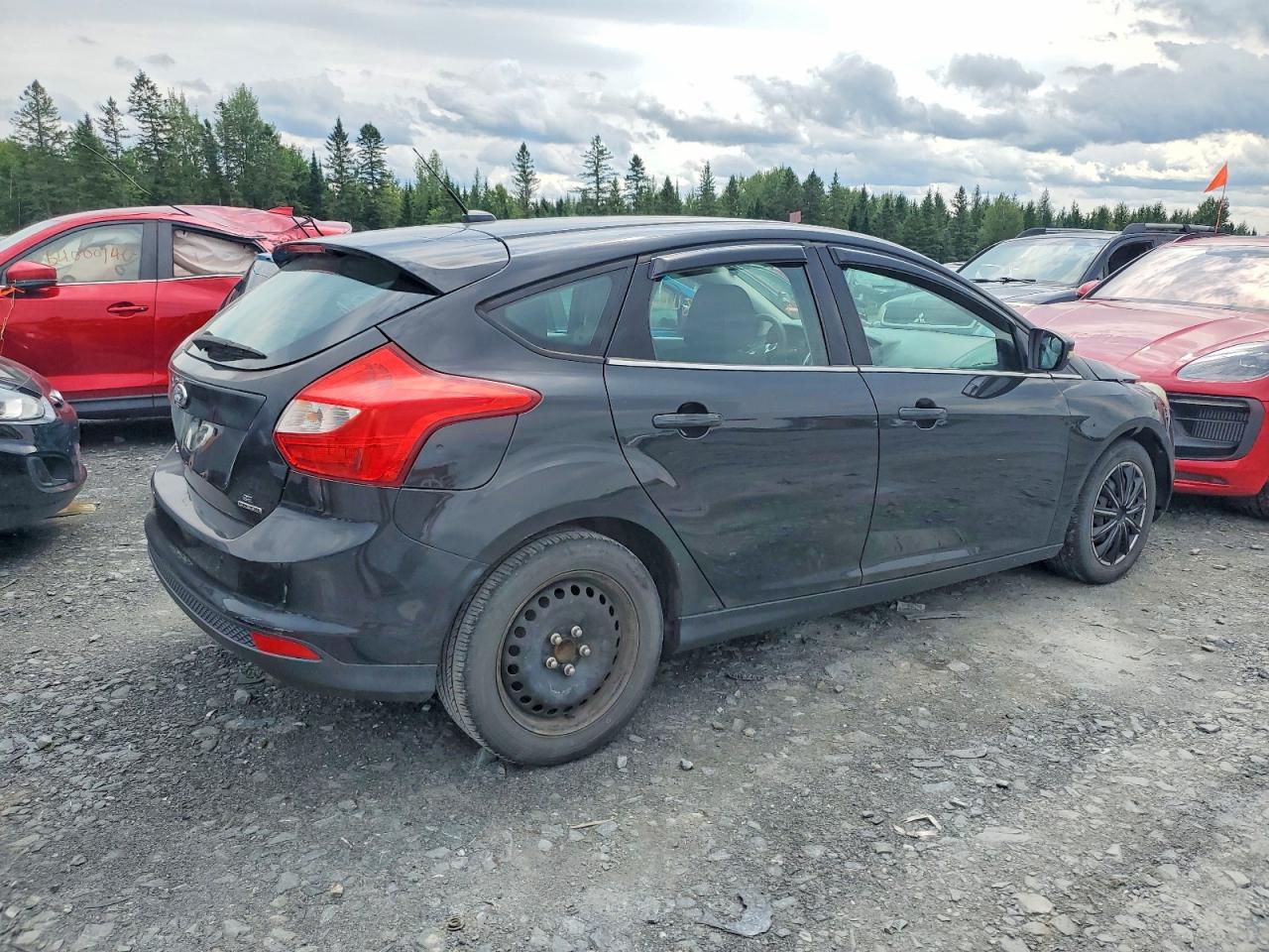 2013 Ford Focus Se Black vin: 1FADP3K21DL356710