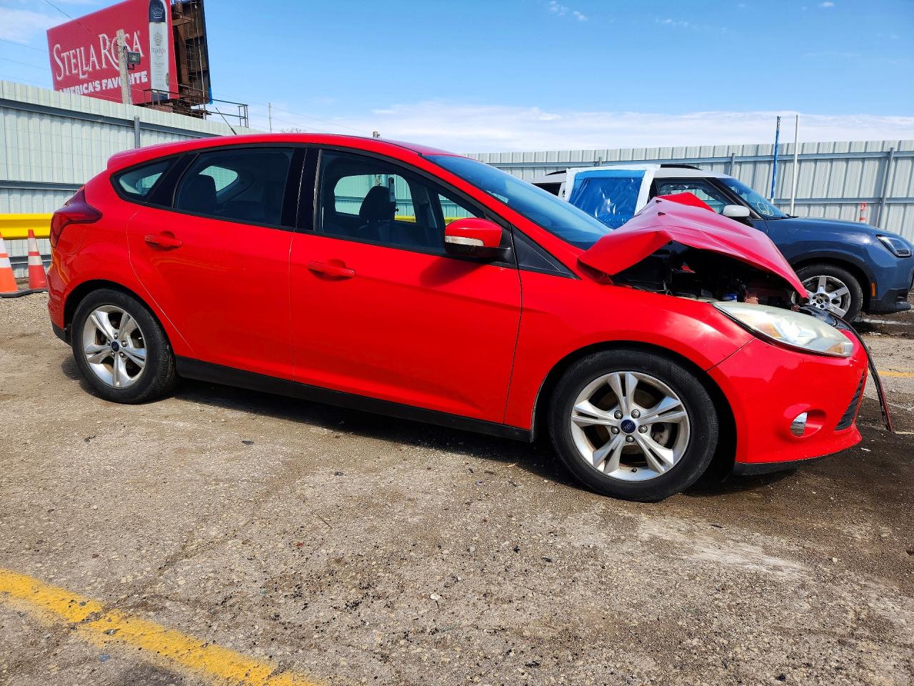 2014 Ford Focus Se Red vin: 1FADP3K21EL102724
