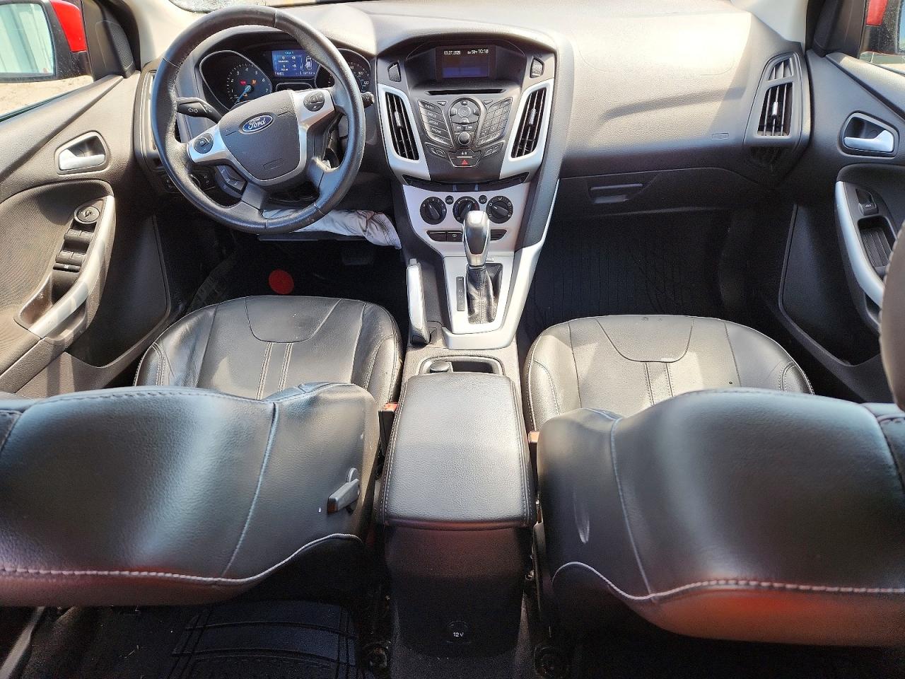 2014 Ford Focus Se Red vin: 1FADP3K21EL102724