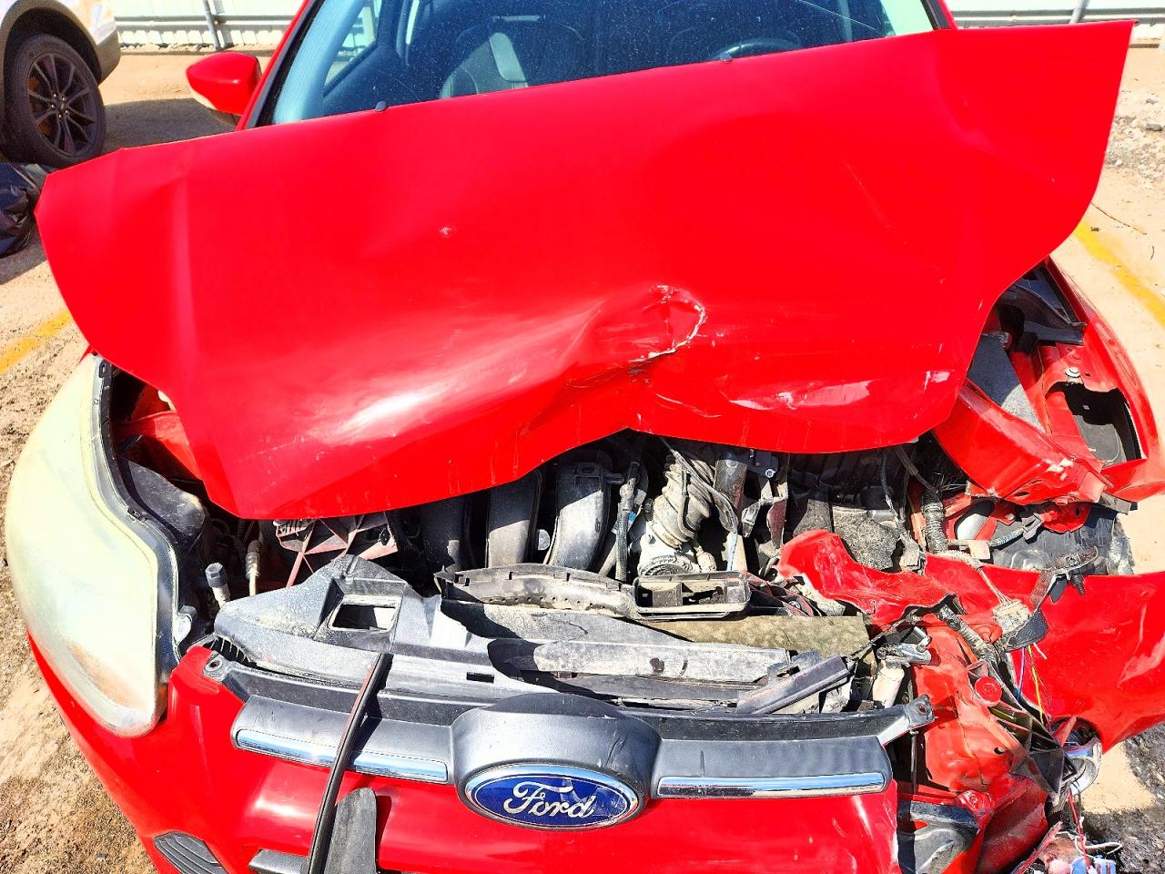 2014 Ford Focus Se Red vin: 1FADP3K21EL102724