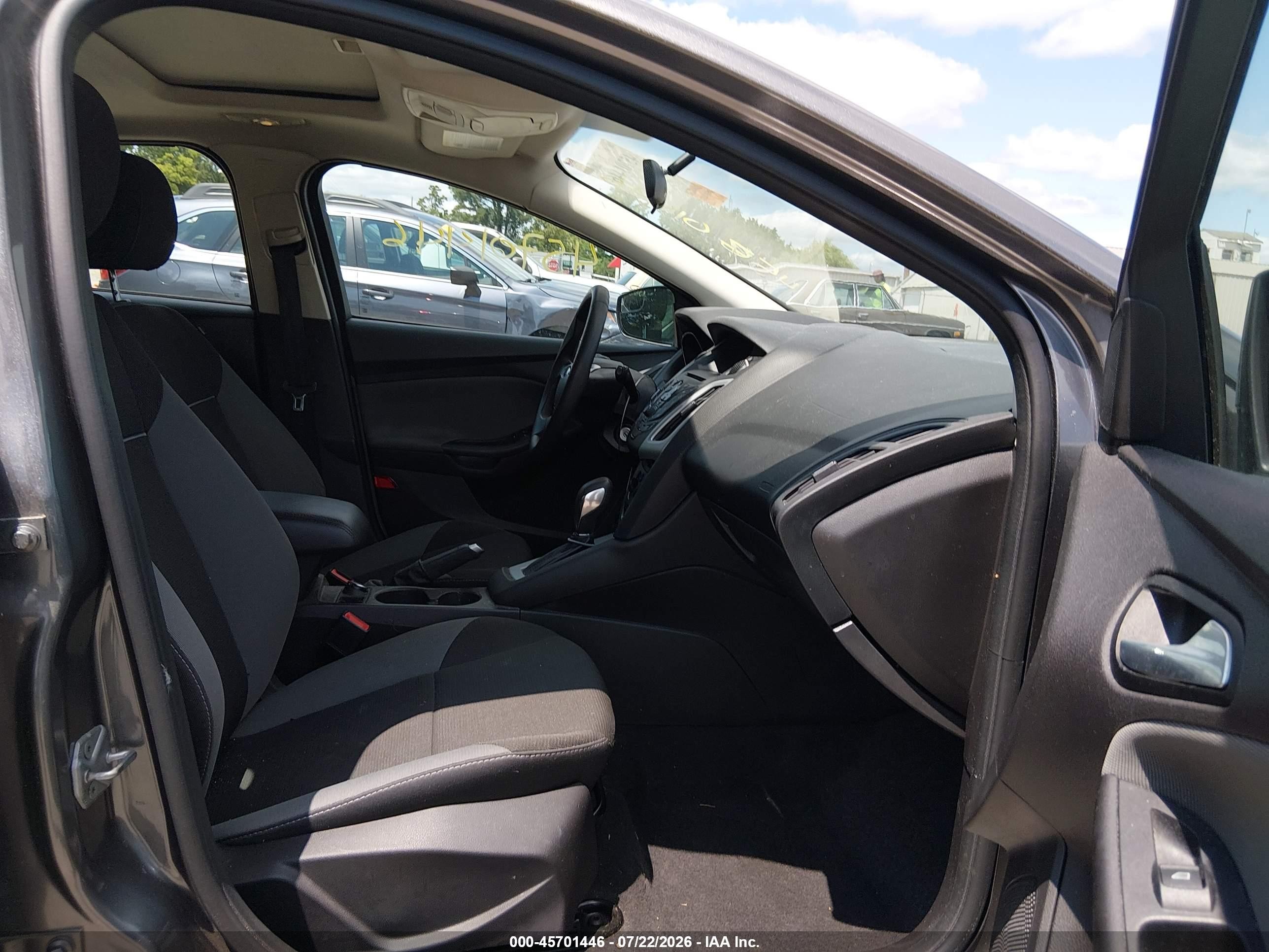 2014 Ford Focus Se Gray vin: 1FADP3K21EL136887