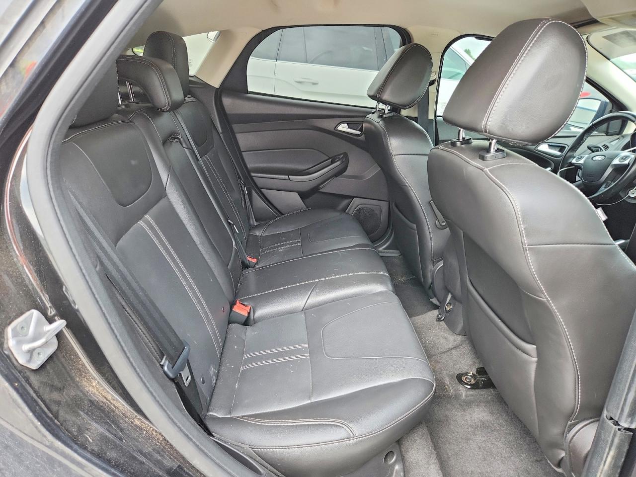2014 Ford Focus Se Black vin: 1FADP3K21EL144343