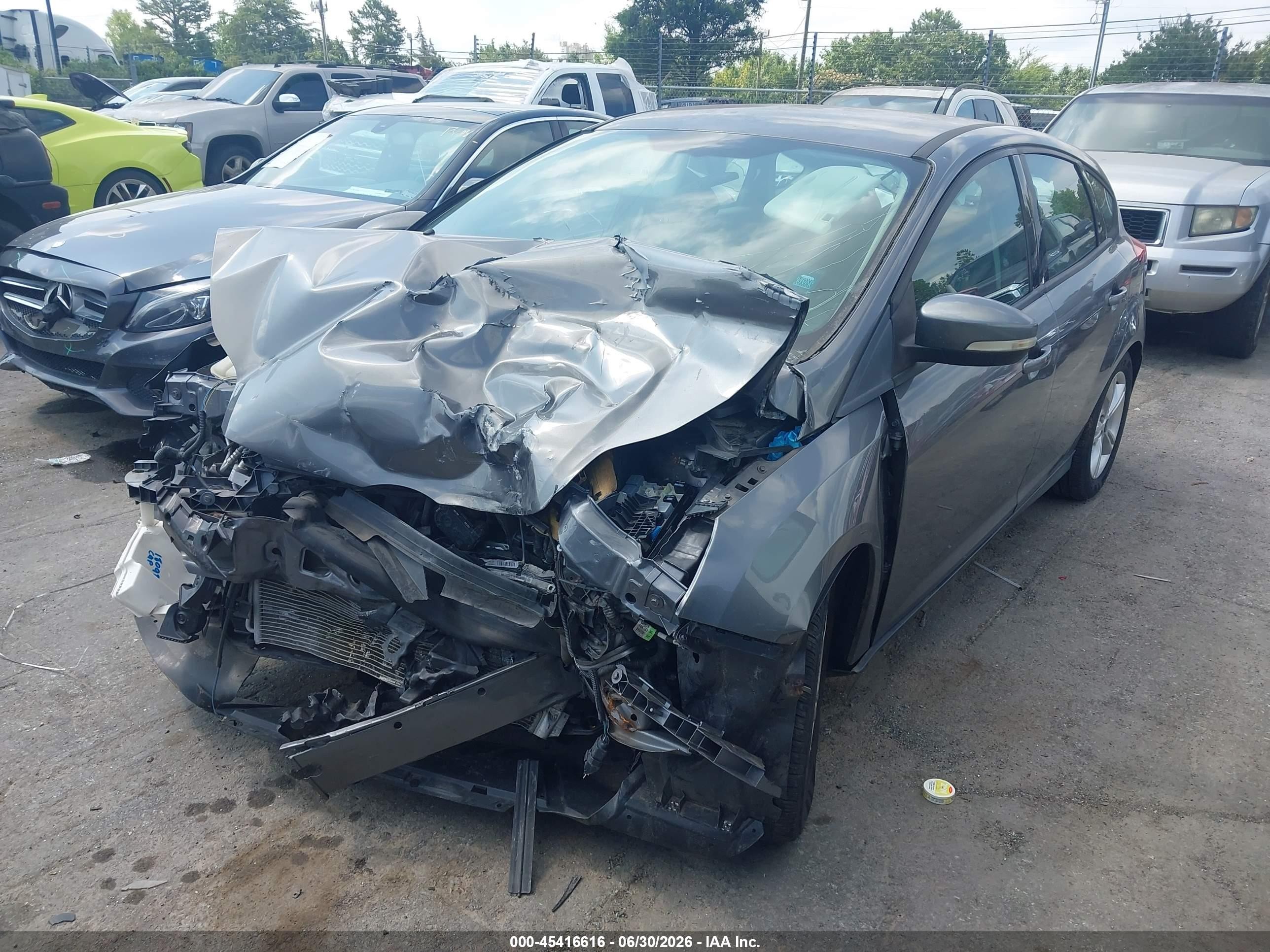 2014 Ford Focus Se Gray vin: 1FADP3K21EL152720