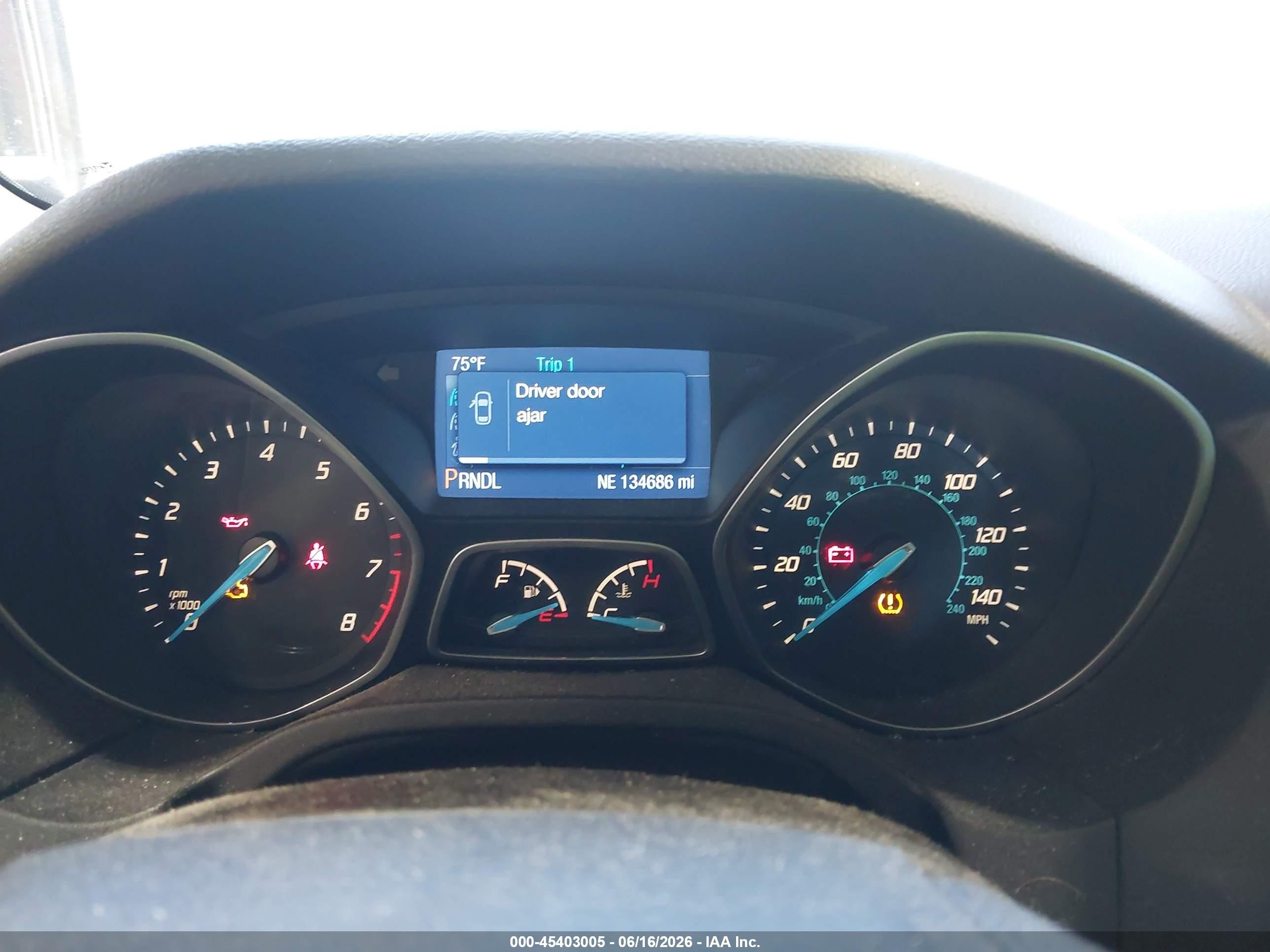 2014 Ford Focus Se White vin: 1FADP3K21EL189217
