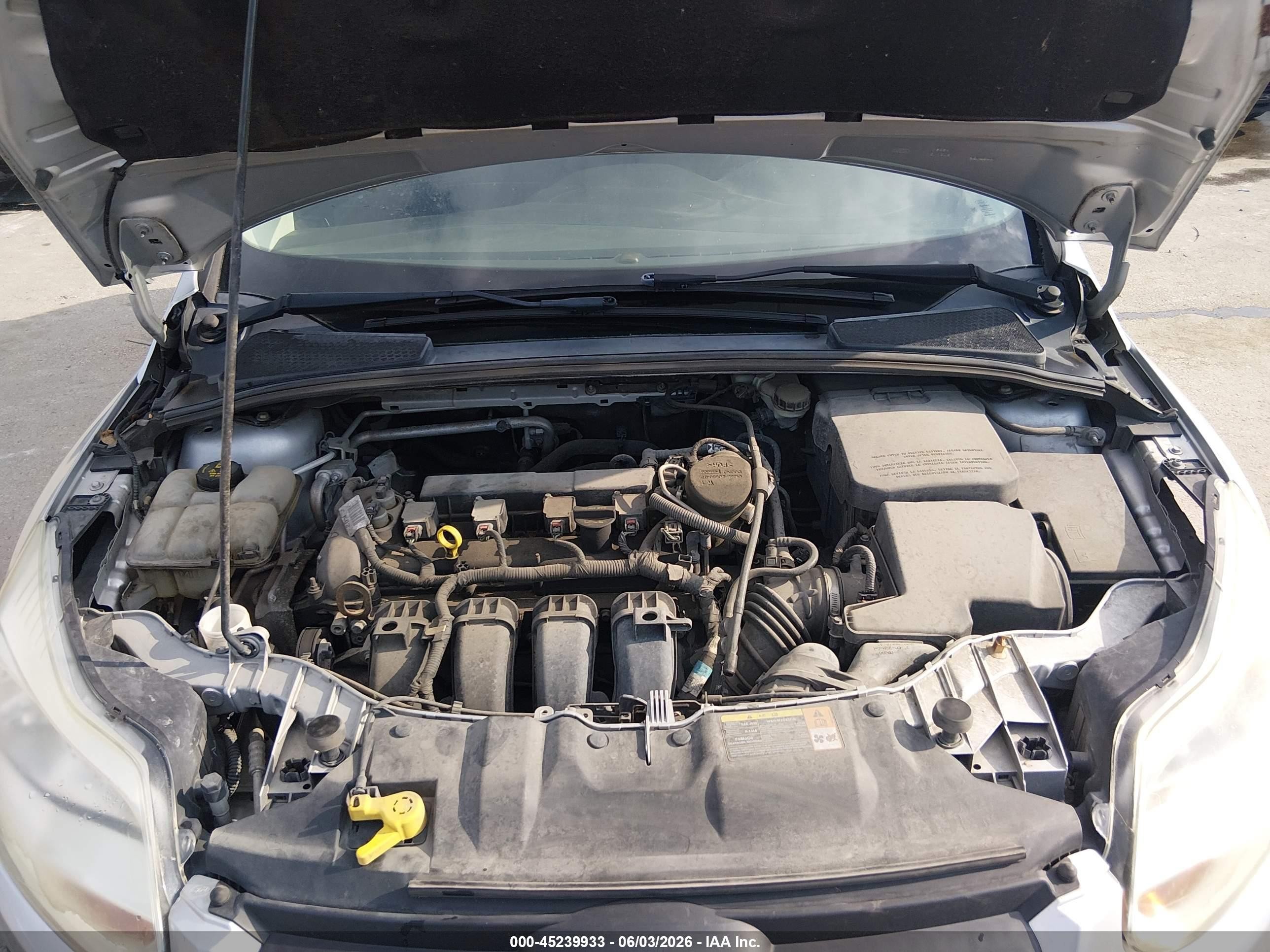 2014 Ford Focus Se Silver vin: 1FADP3K21EL197091