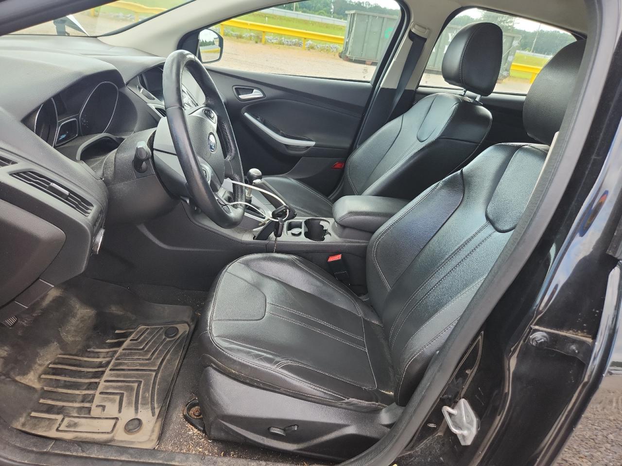 2014 Ford Focus Se Black vin: 1FADP3K21EL209949