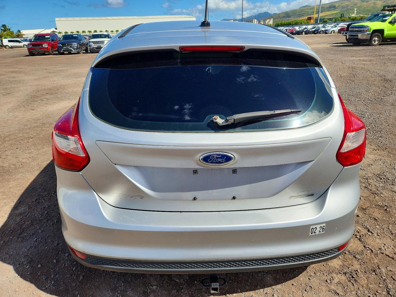 2014 Ford Focus Se Silver vin: 1FADP3K21EL211152