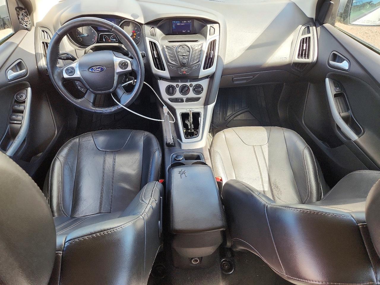 2014 Ford Focus Se Silver vin: 1FADP3K21EL211152