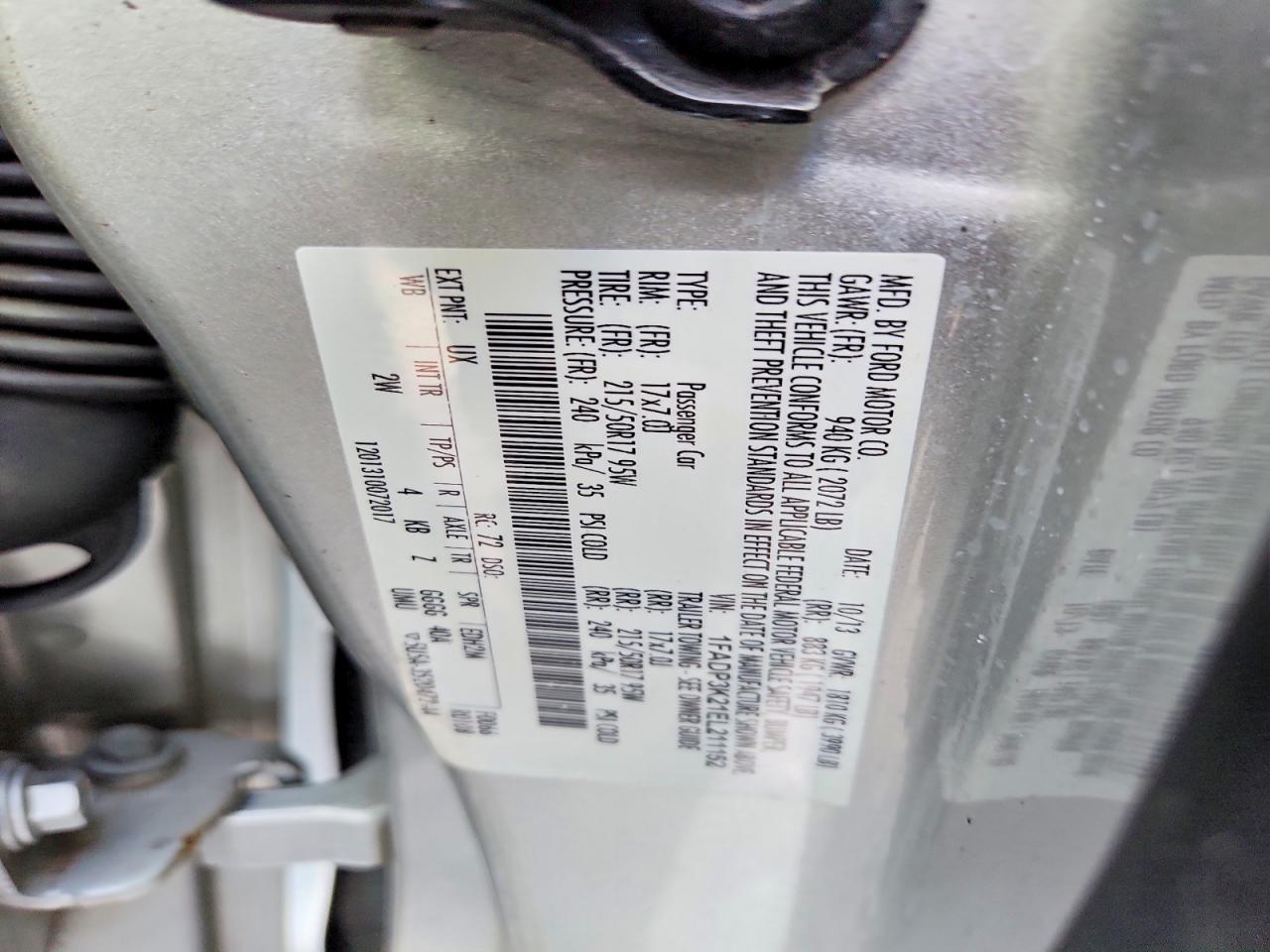 2014 Ford Focus Se Silver vin: 1FADP3K21EL211152