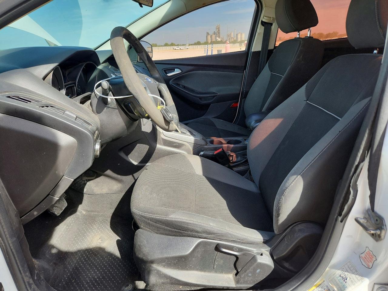 2014 Ford Focus Se White vin: 1FADP3K21EL211944