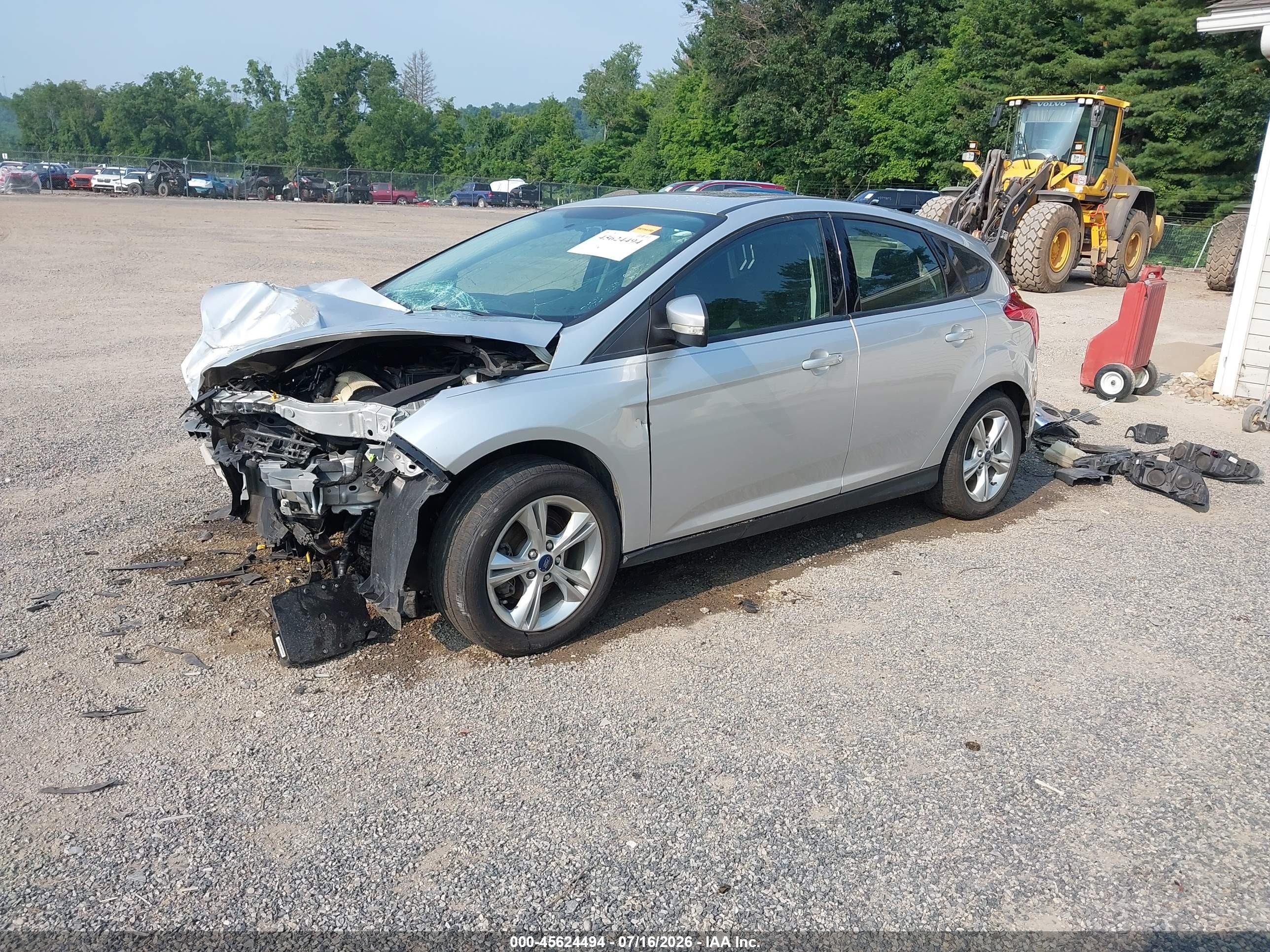 2014 Ford Focus Se Silver vin: 1FADP3K21EL277541