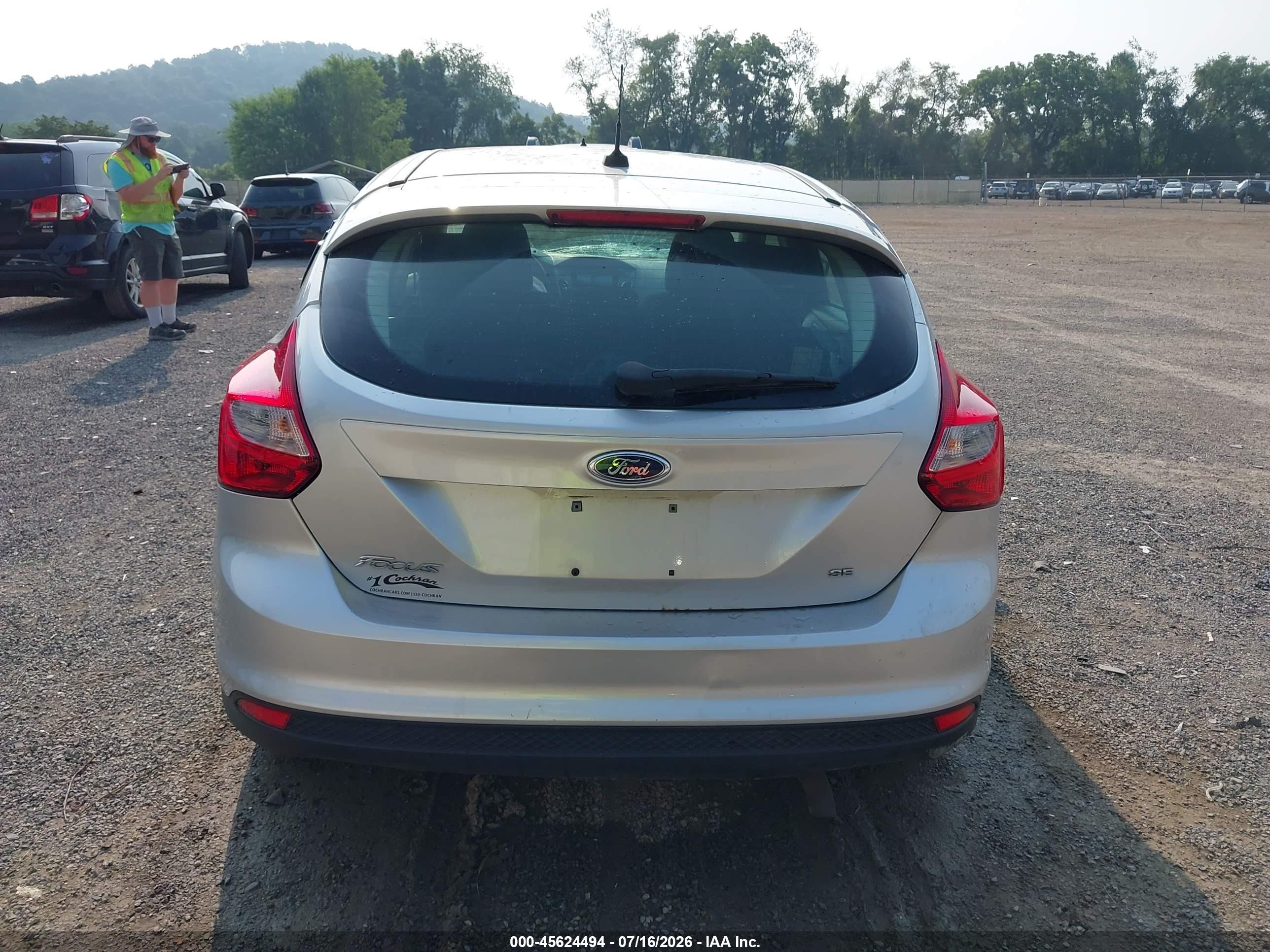 2014 Ford Focus Se Silver vin: 1FADP3K21EL277541