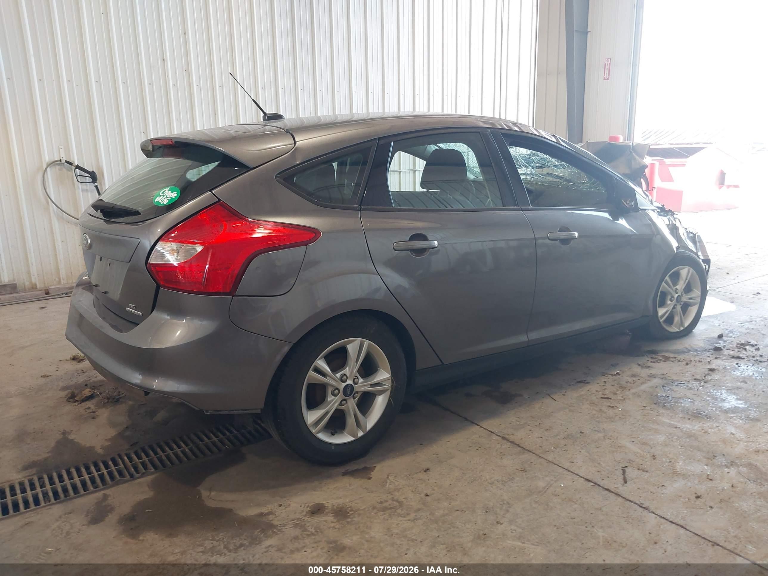 2014 Ford Focus Se Gray vin: 1FADP3K21EL282349