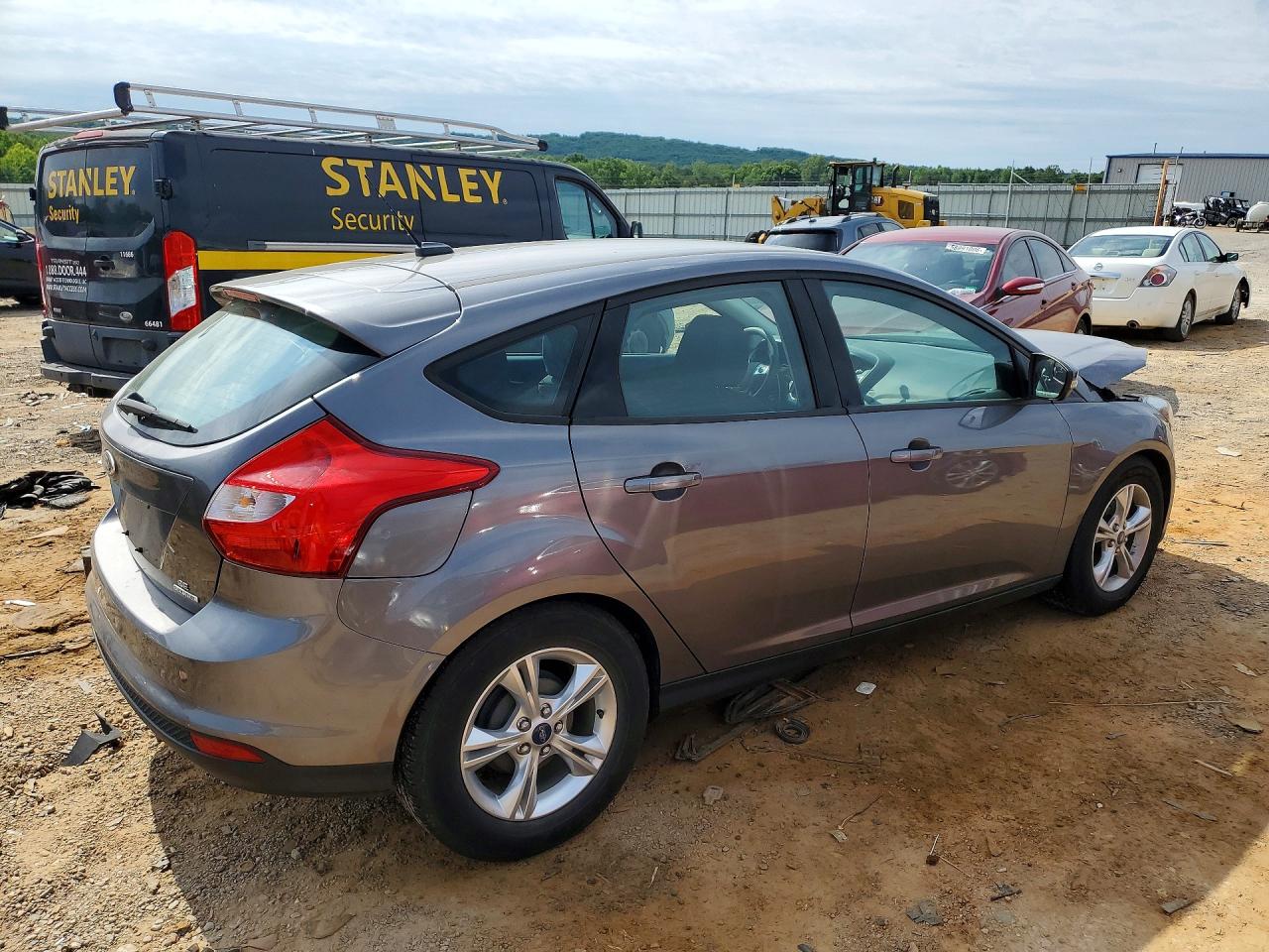 2014 Ford Focus Se Gray vin: 1FADP3K21EL298597