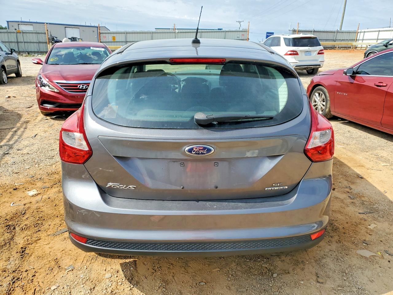 2014 Ford Focus Se Gray vin: 1FADP3K21EL298597