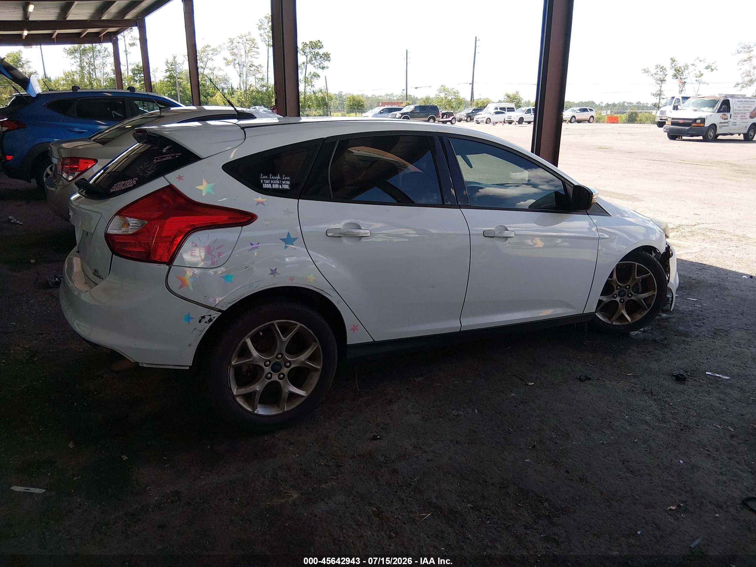 2014 Ford Focus Se White vin: 1FADP3K21EL302485