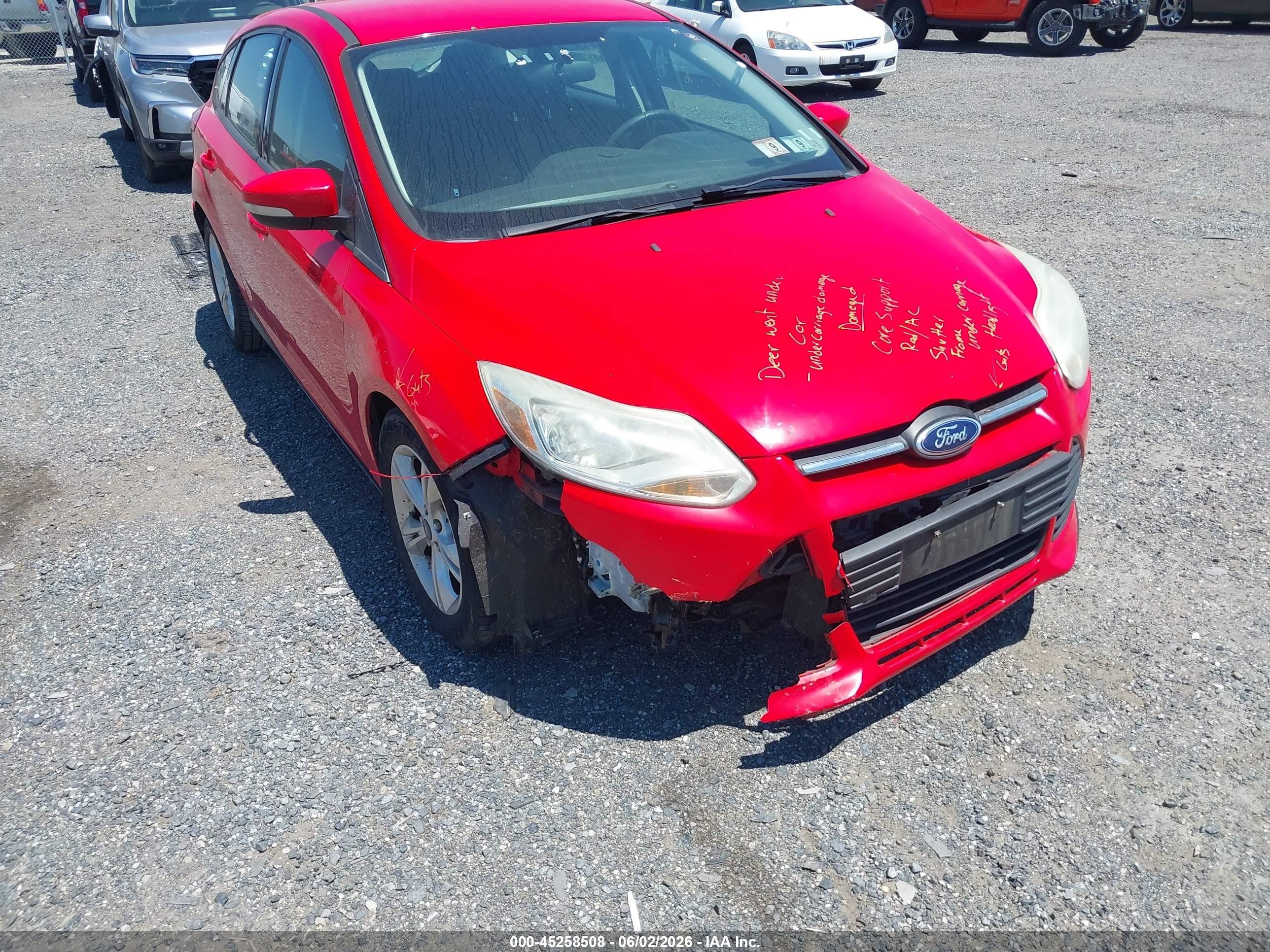 2014 Ford Focus Se Red vin: 1FADP3K21EL315835