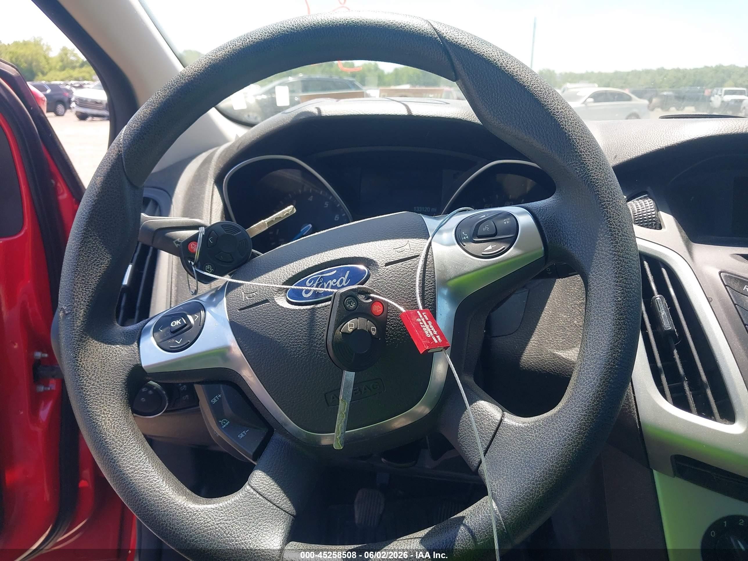 2014 Ford Focus Se Red vin: 1FADP3K21EL315835