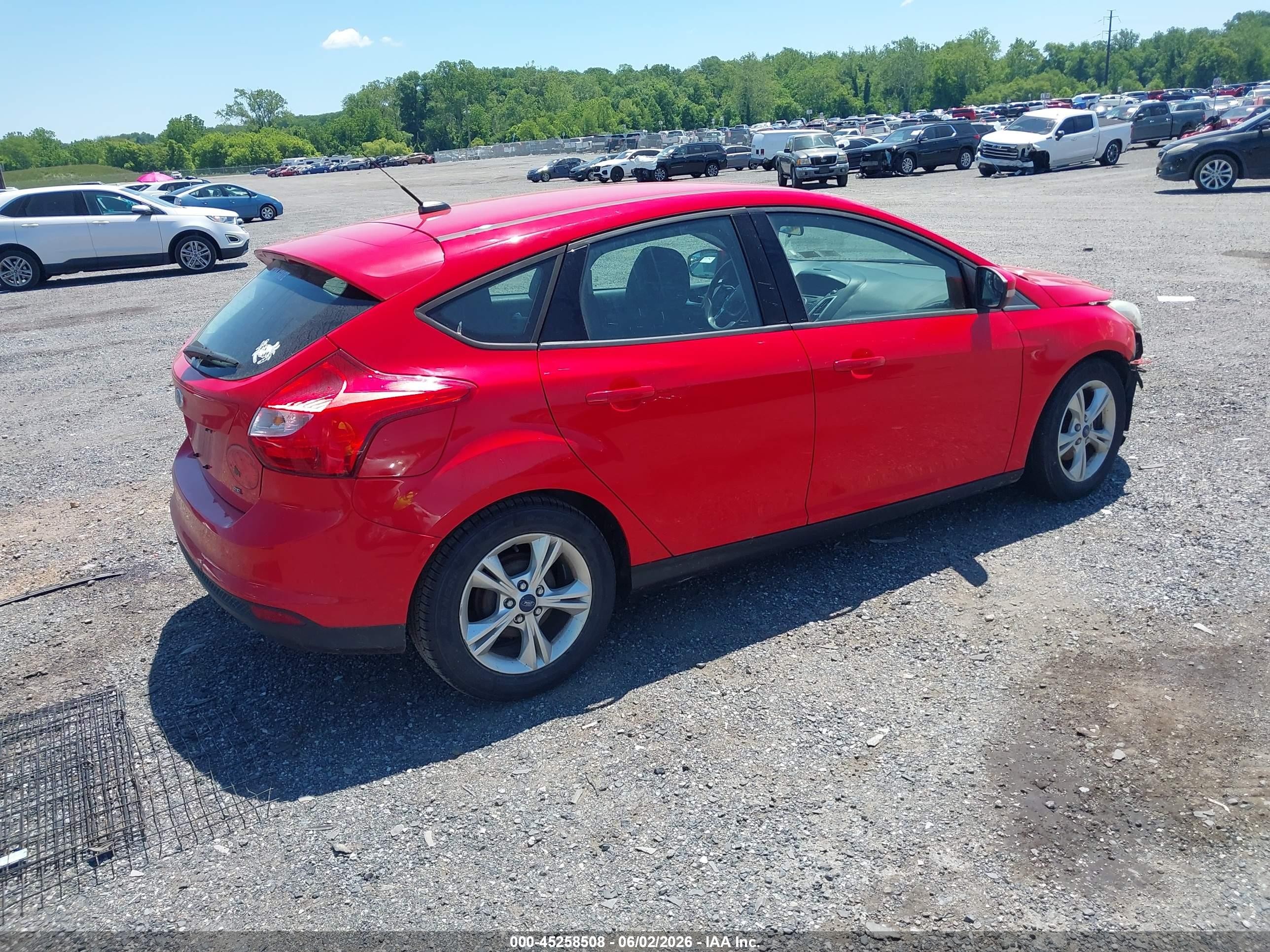 2014 Ford Focus Se Red vin: 1FADP3K21EL315835