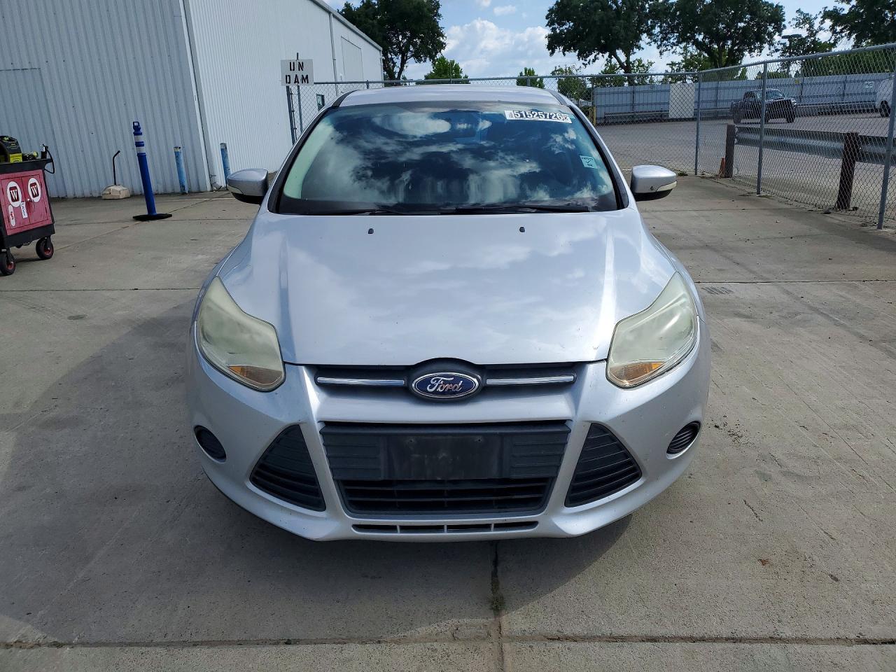 2014 Ford Focus Se Silver vin: 1FADP3K21EL322915