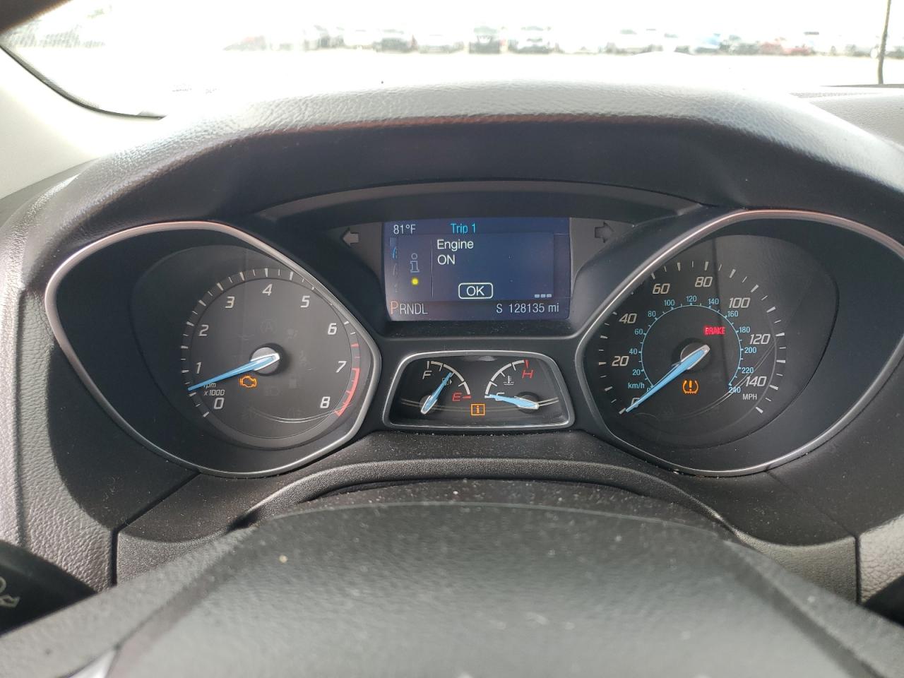 2014 Ford Focus Se Silver vin: 1FADP3K21EL322915 Damage: Warning Light - Engine, On, Unacceptable
